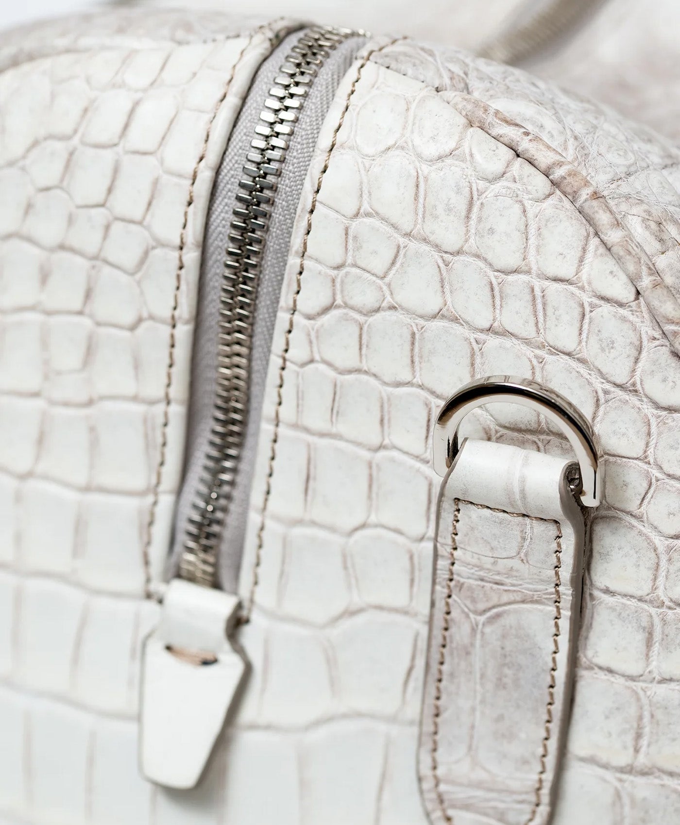 Geanta de voiaj alb cu gri piele crocodil