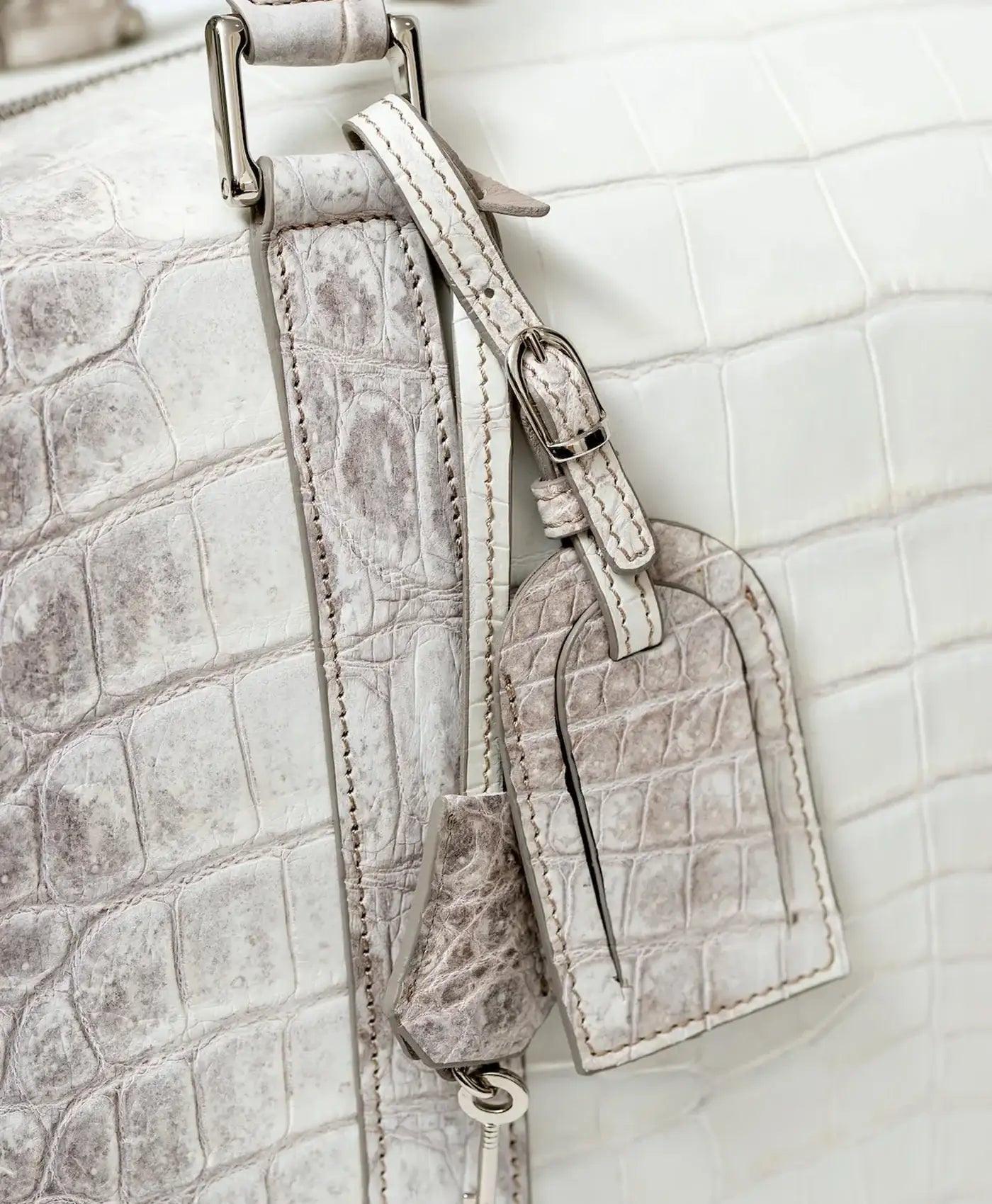 Geanta de voiaj alb cu gri piele crocodil