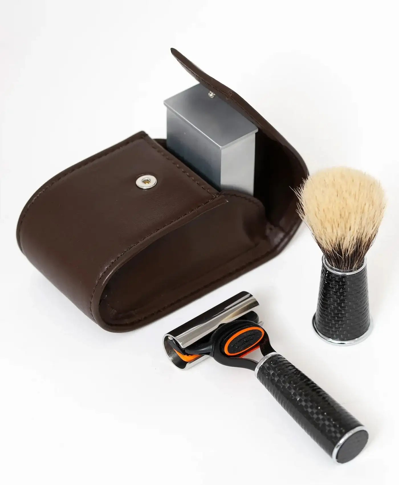 Kit maro de barbierit in husa din piele de miel