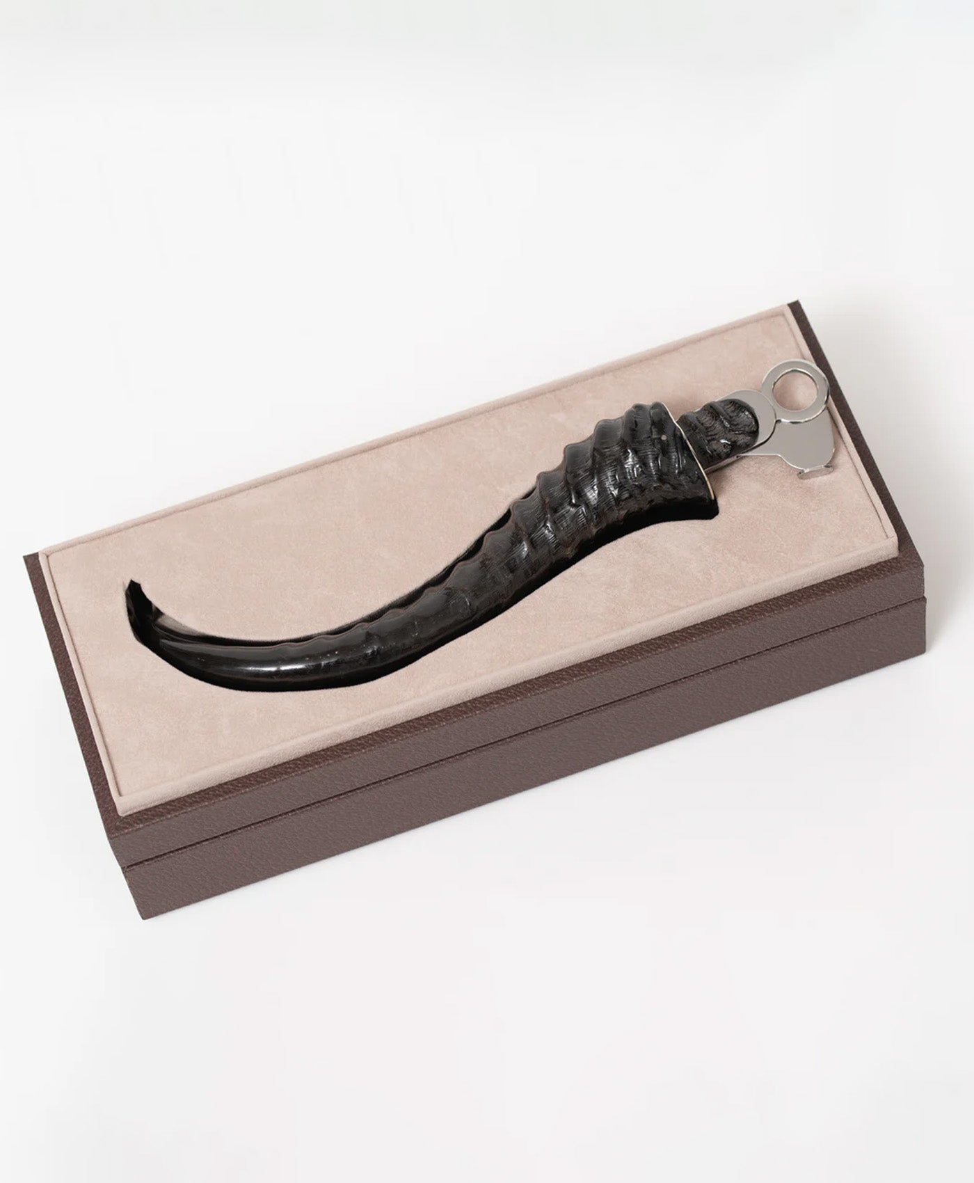 Ghilotina de trabucuri cu corn de antilopa