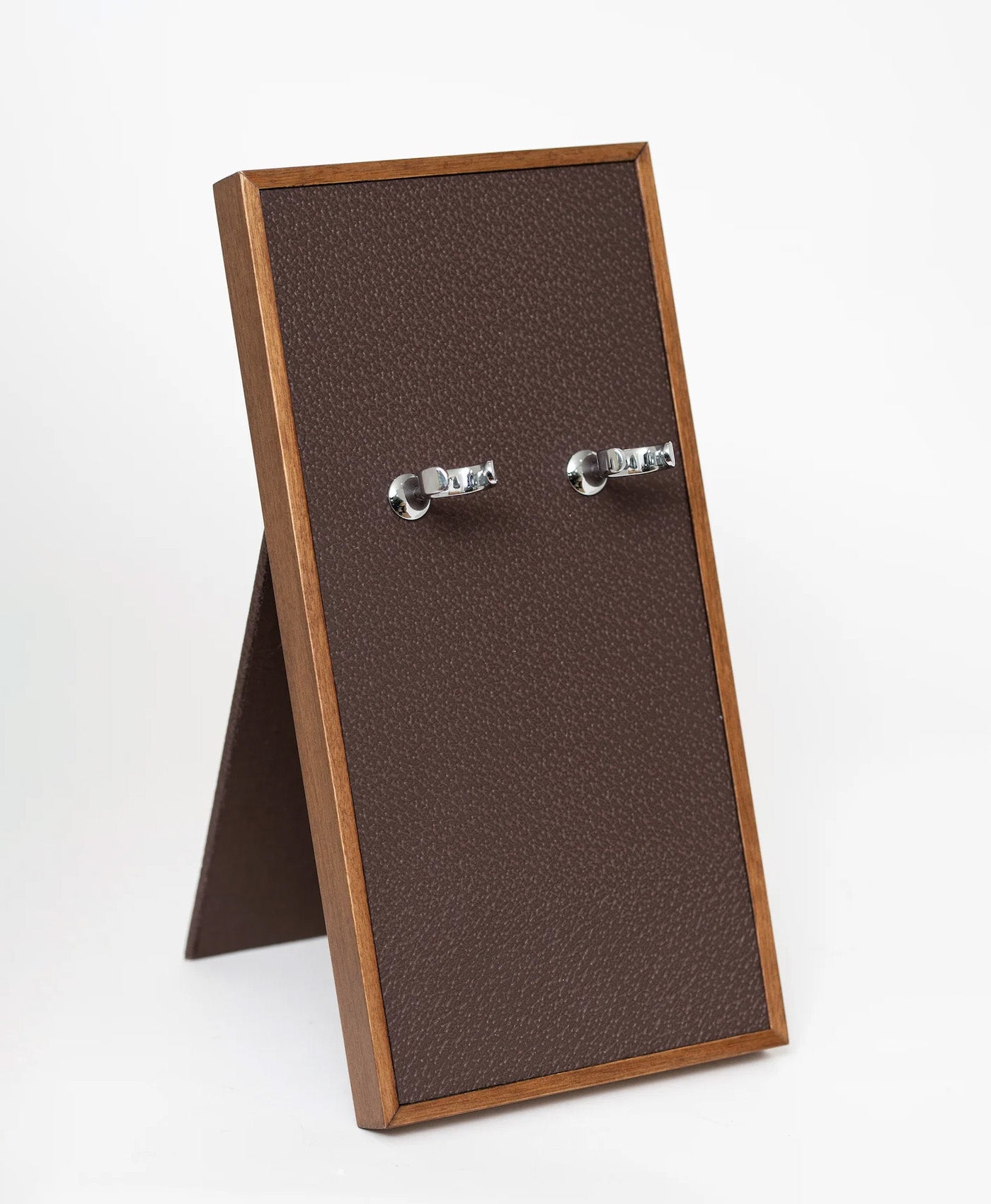 Suport de perii intretinere haine