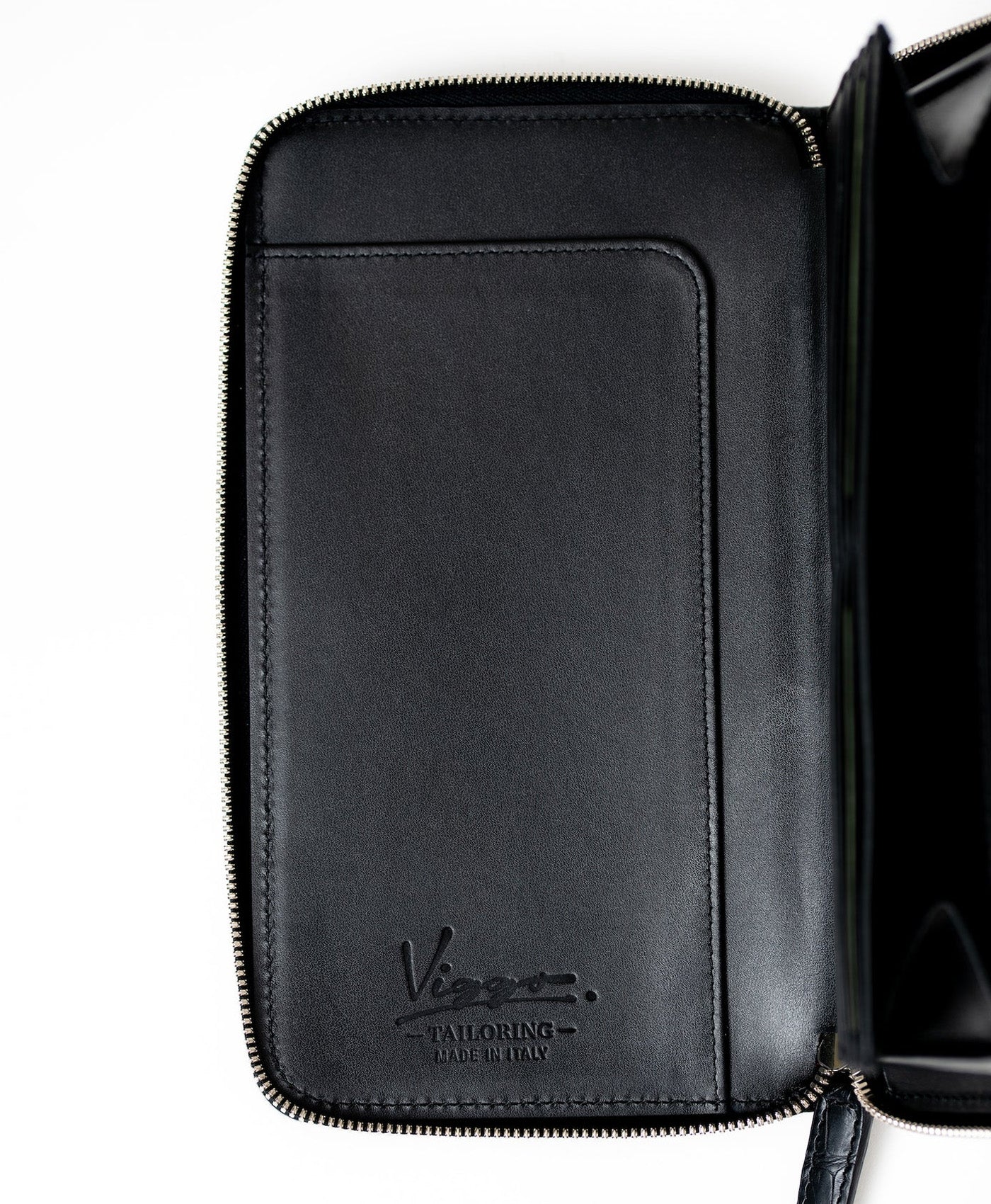 Portofel negru mat piele crocodil, de mana