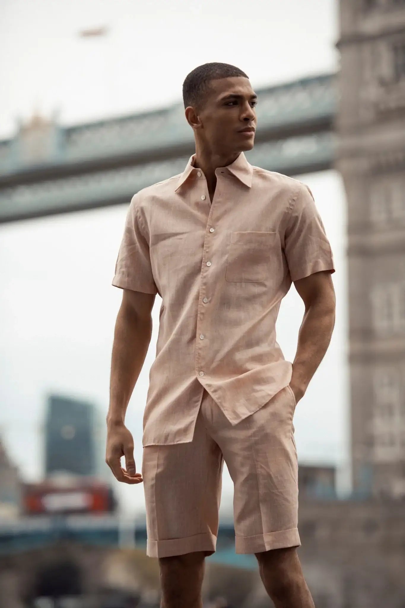 Pantaloni scurti peach din lana, matase si in