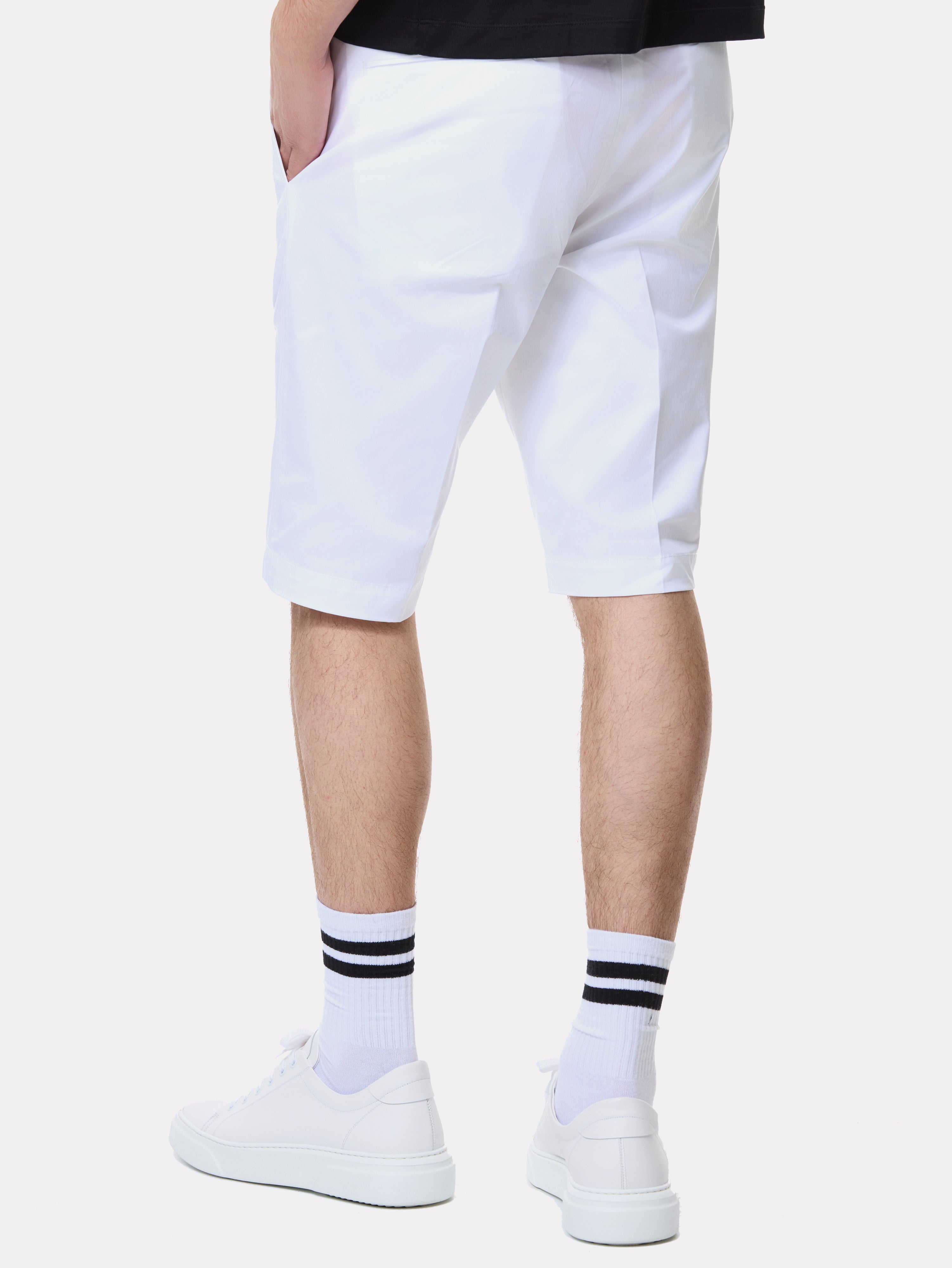 Pantaloni scurti albi