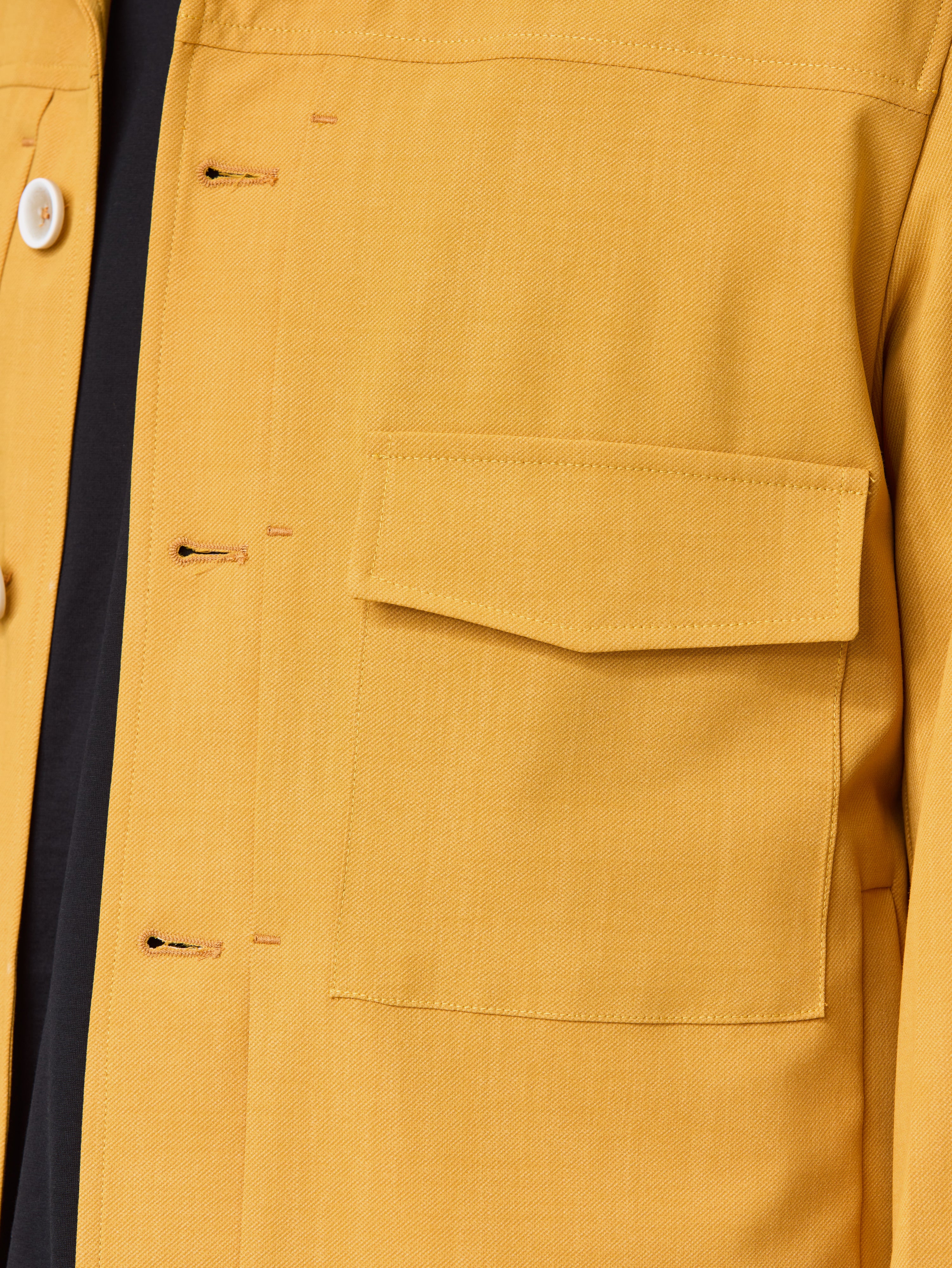 Short mustard jacket with patch pockets