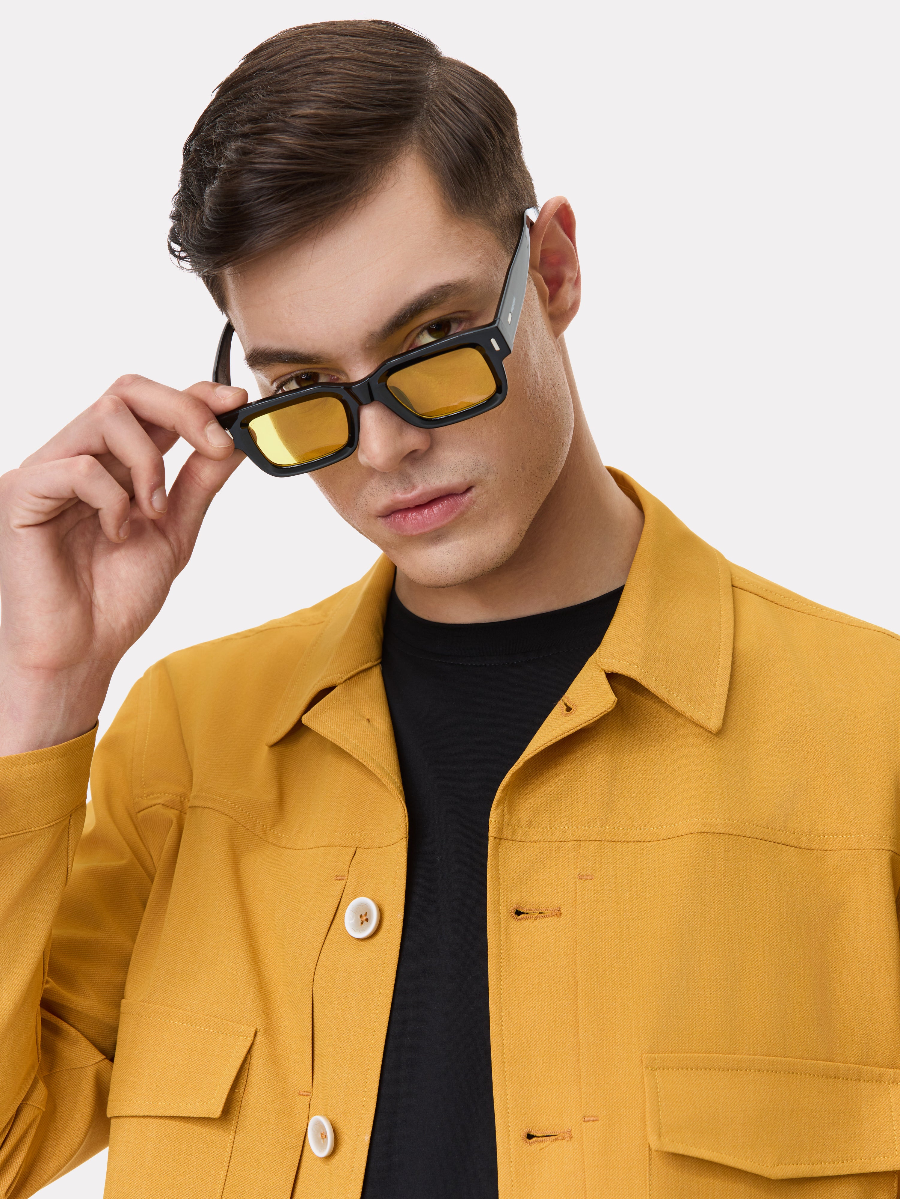 Short mustard jacket with patch pockets