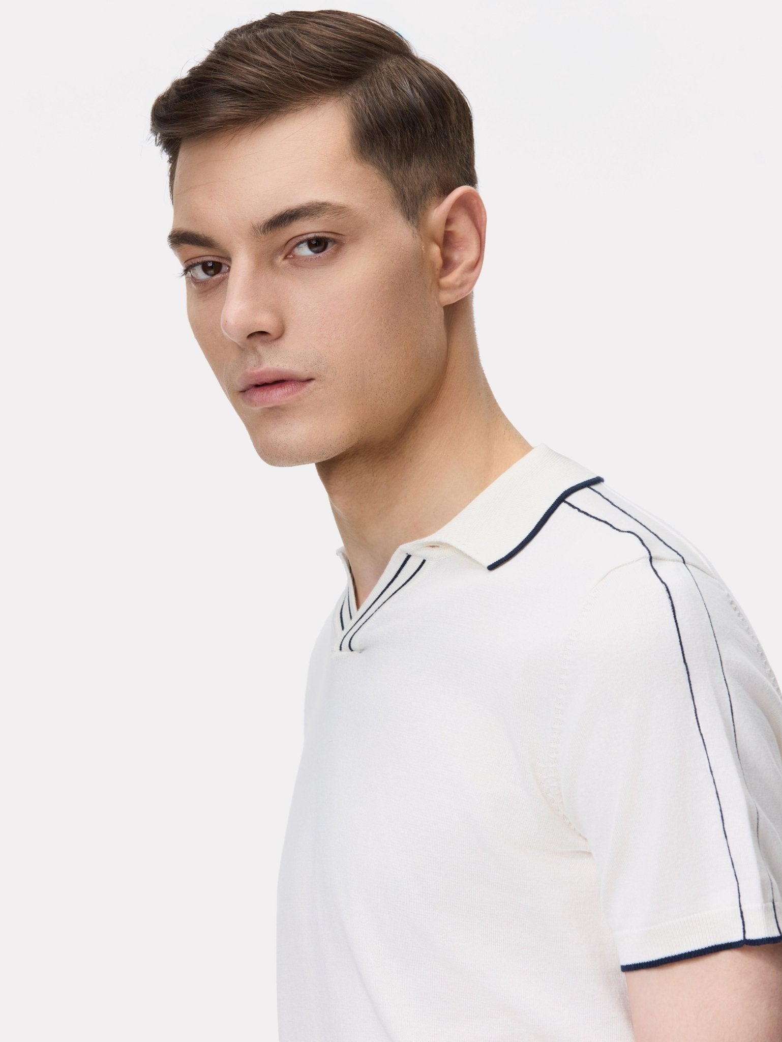 Tricou polo alb cu dungi navy - Viggo