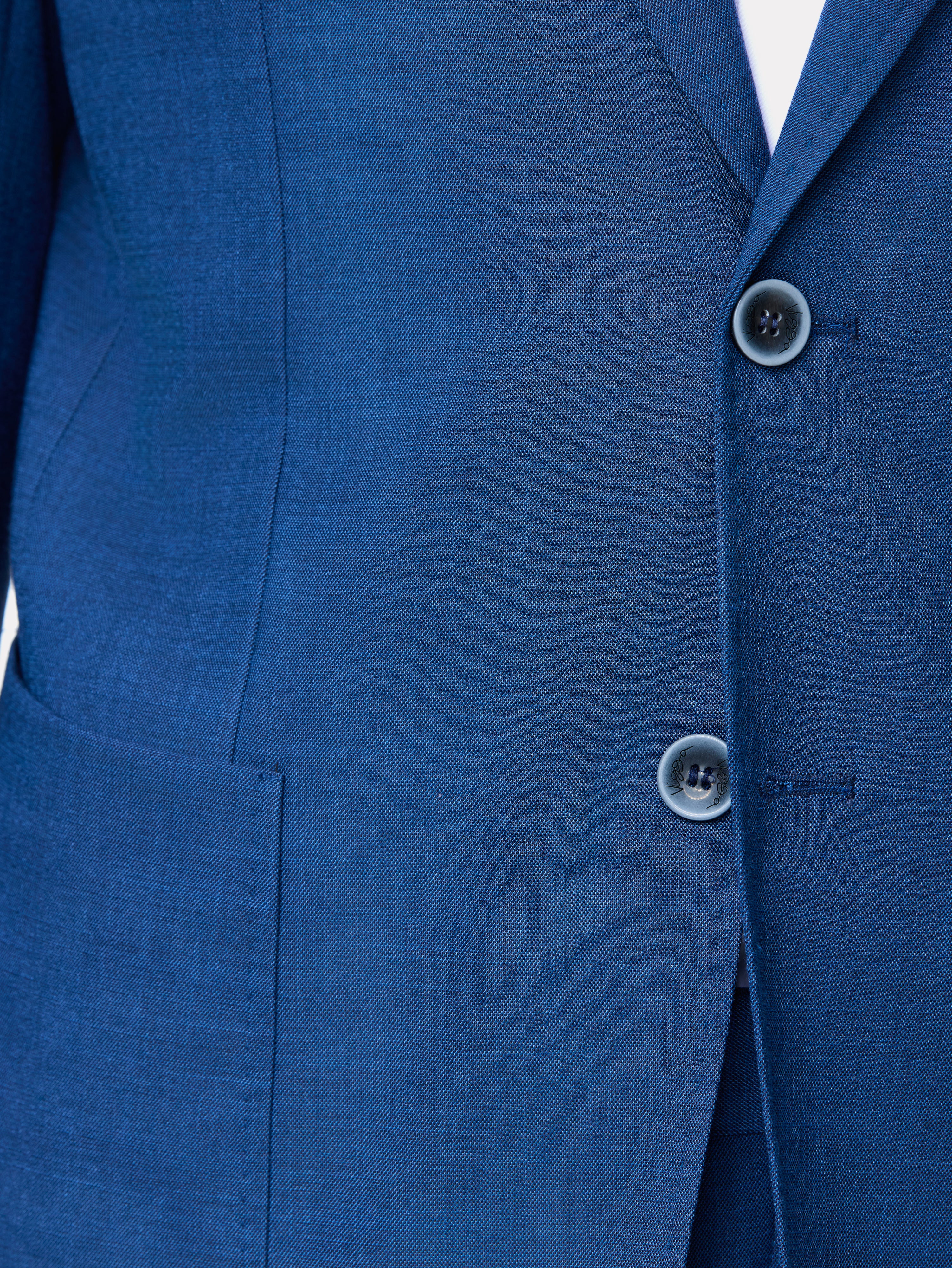 Slim fit blue bird's eye suit