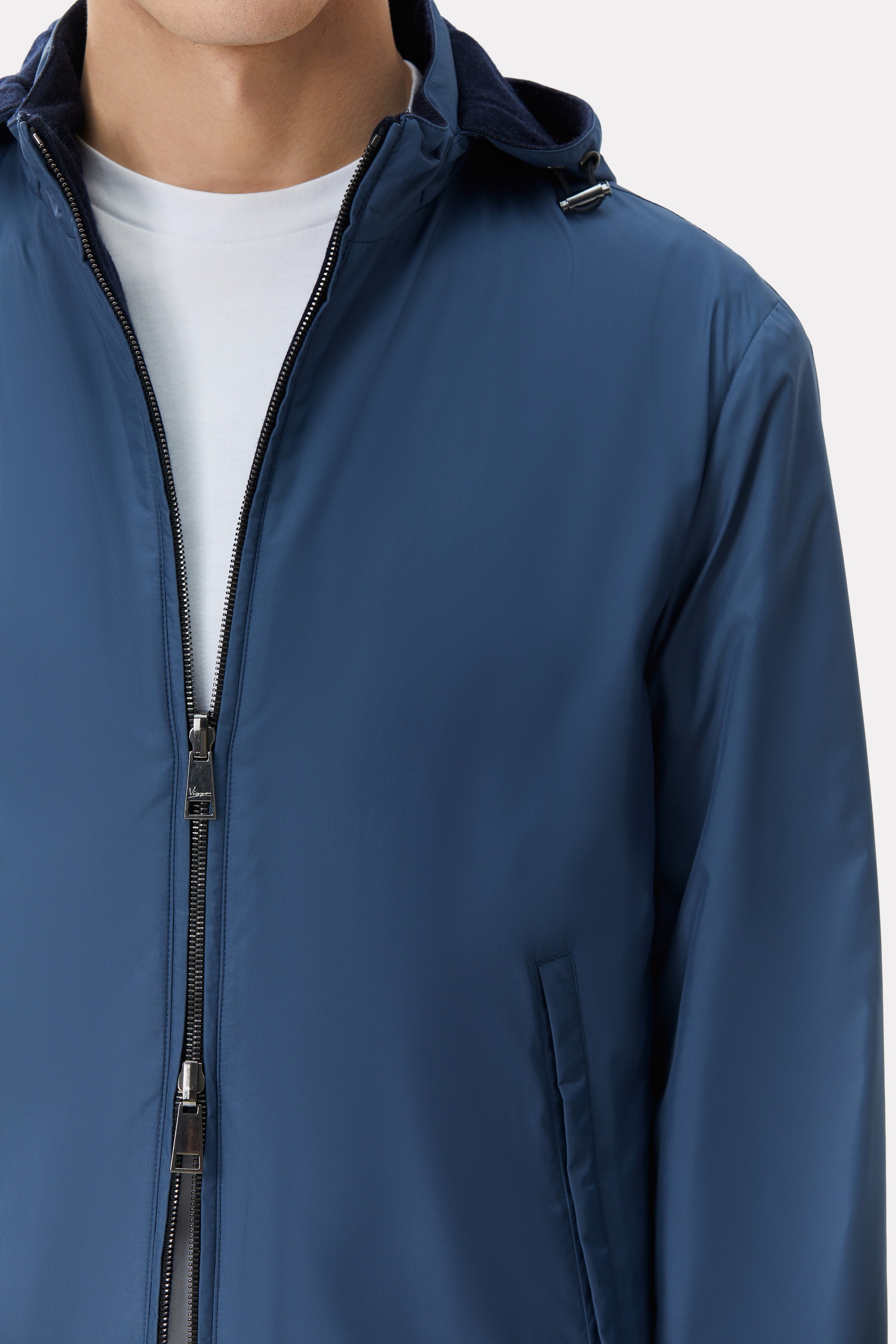 Reversible blue/navy jacket made of techno fabric and wool