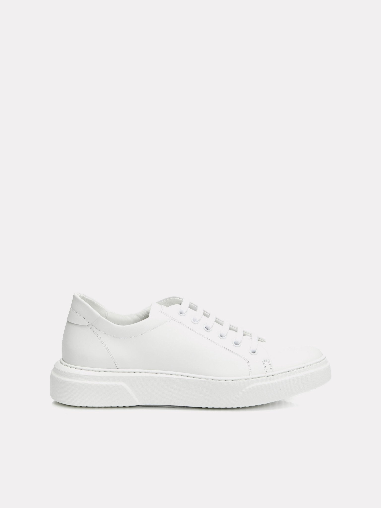 Sneakers albi cu logo auriu - Viggo