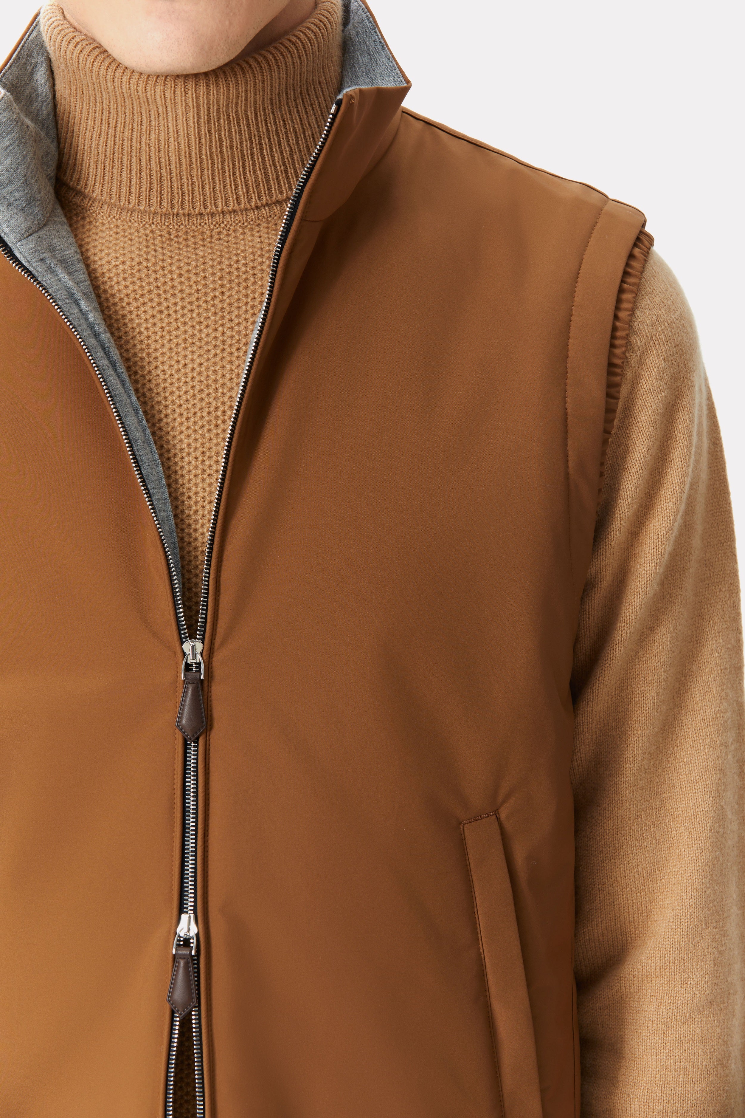 Camel vest with cashmere lining