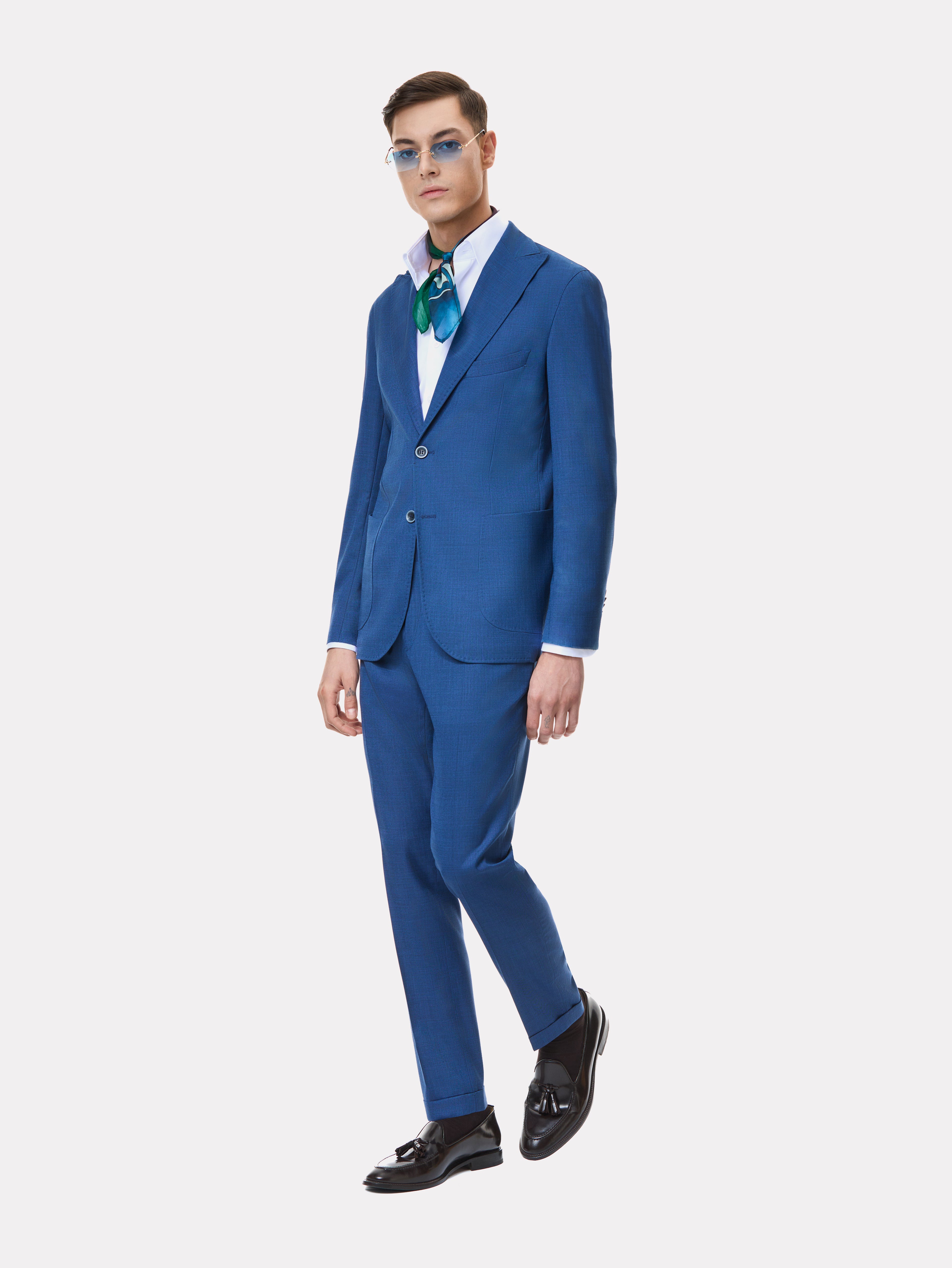Slim fit blue bird's eye suit