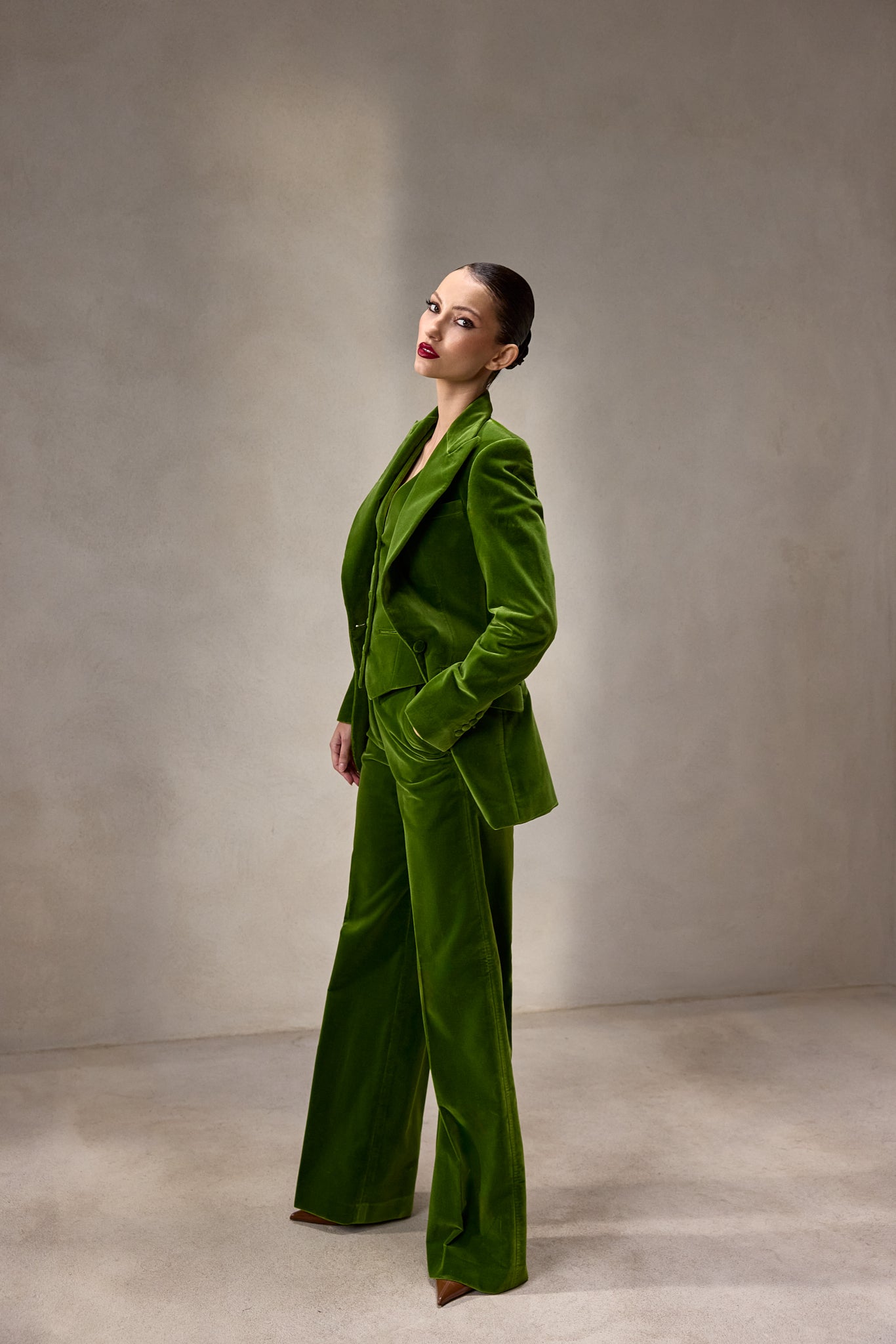 Costum verde 3 piese Made to Measure FOR HER