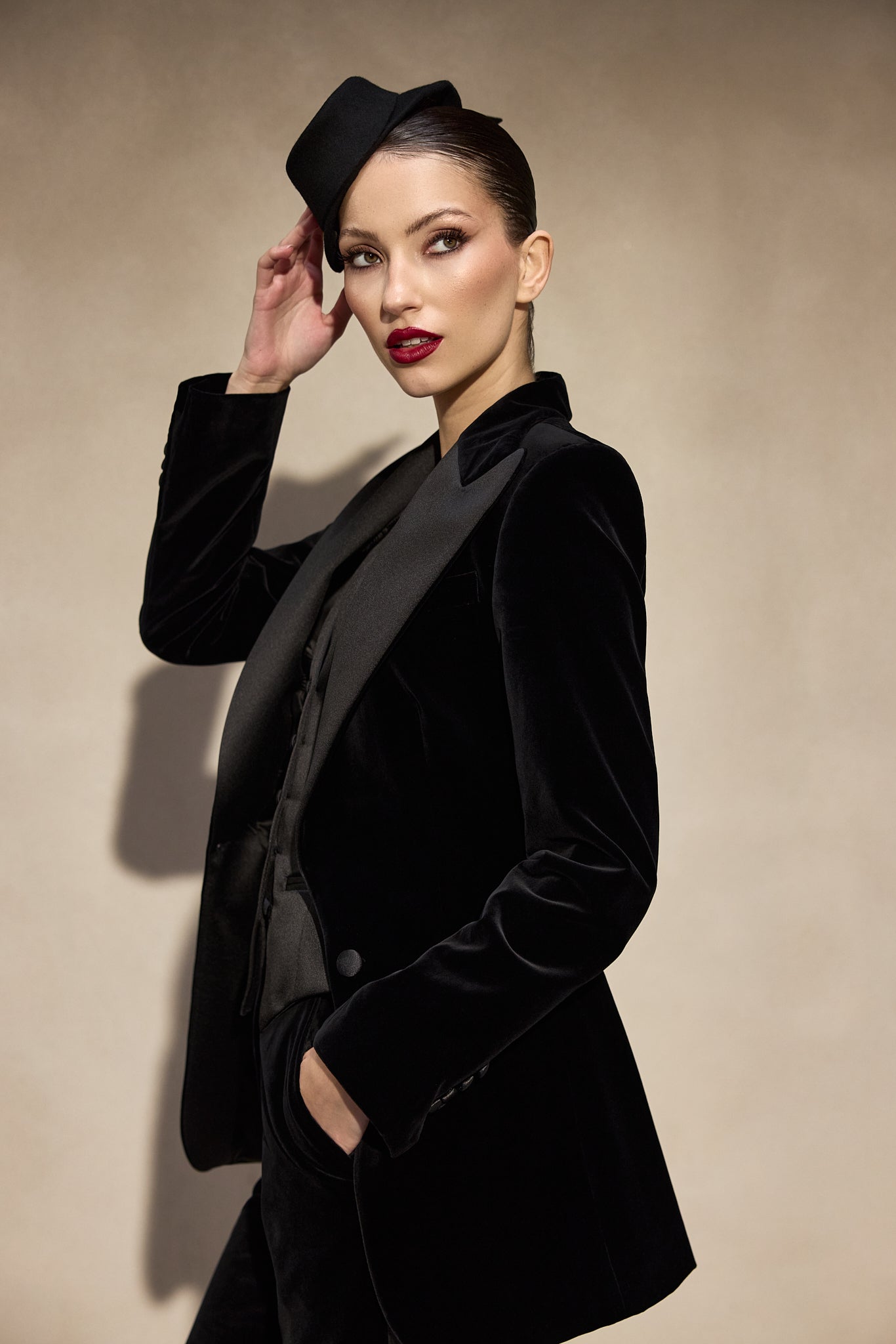 Costum negru 3 piese Made to Measure FOR HER