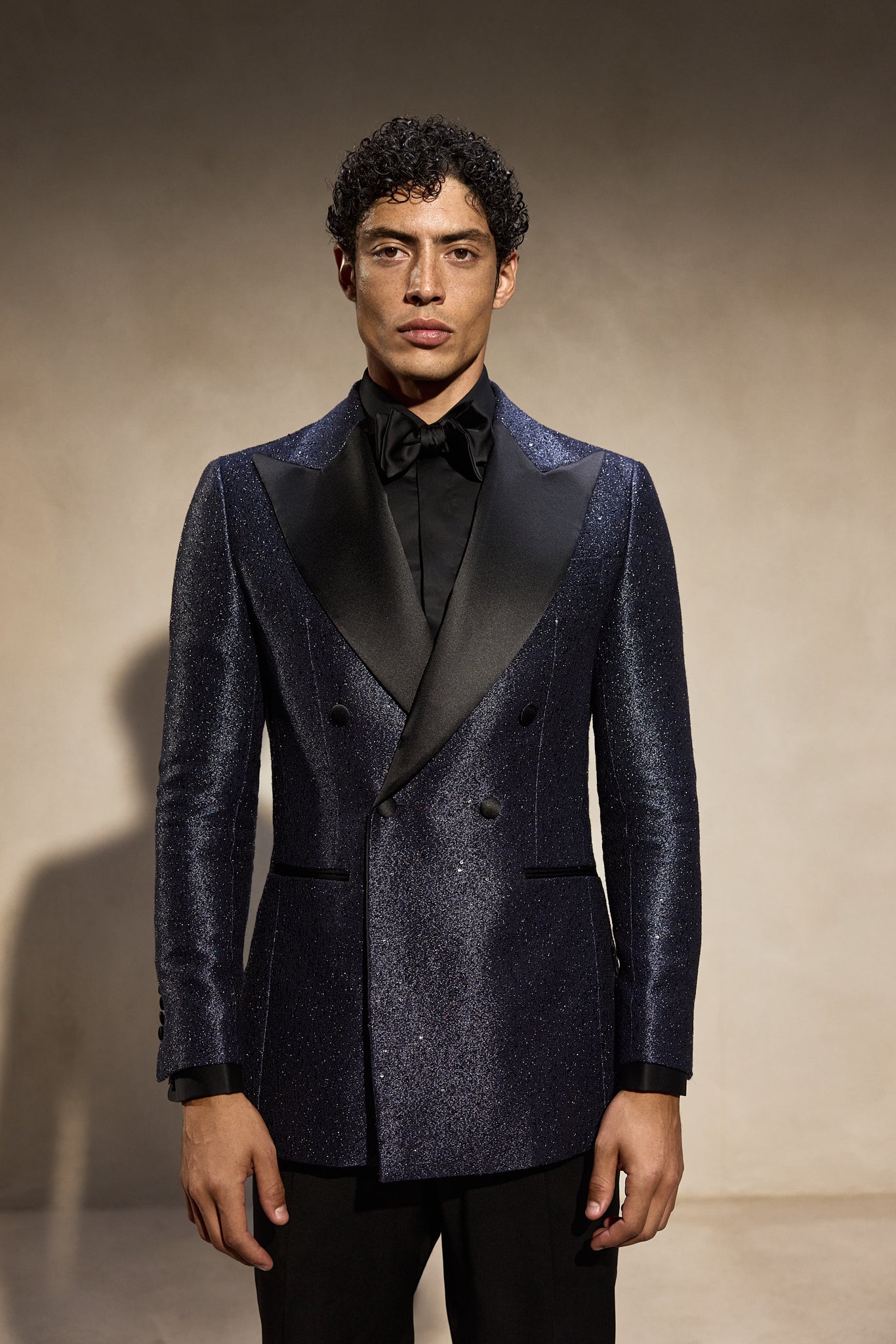 SACOU SMOKING MADE TO MEASURE ALBASTRU TESATURA CARLO POZZI