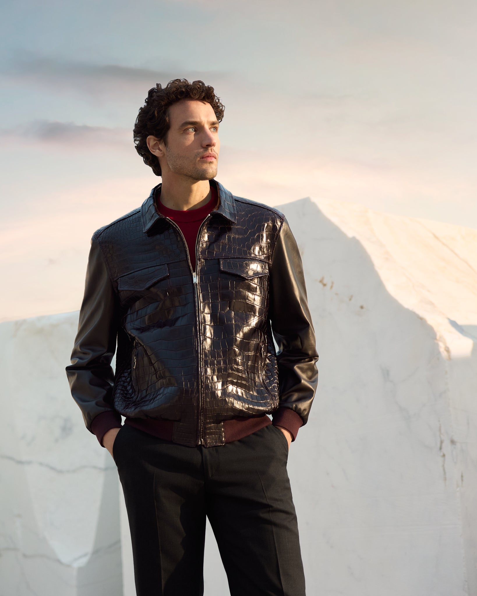 Jacheta Bespoke din piele naturala de crocodil maro & burgundy