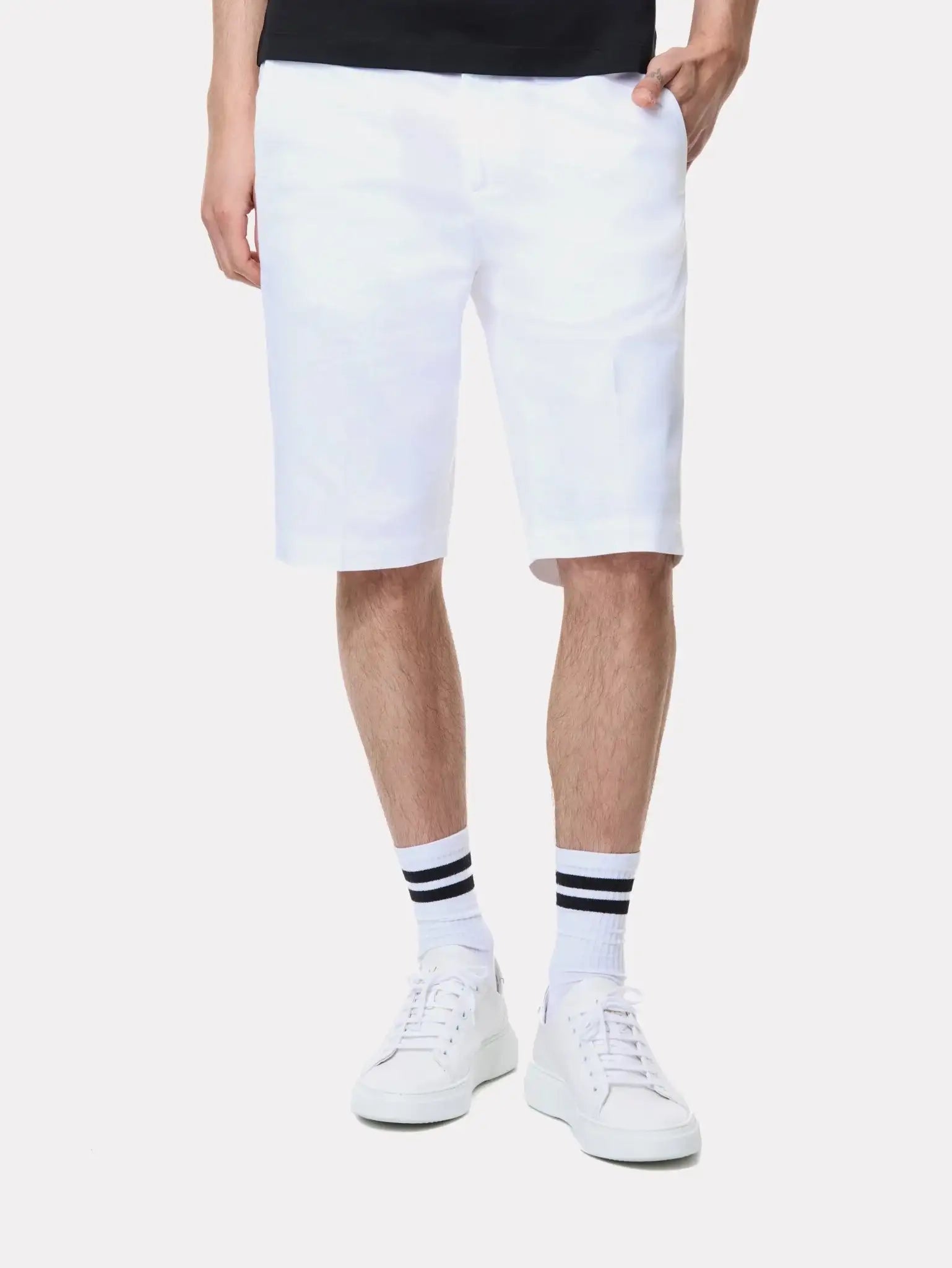 Pantaloni scurti albi