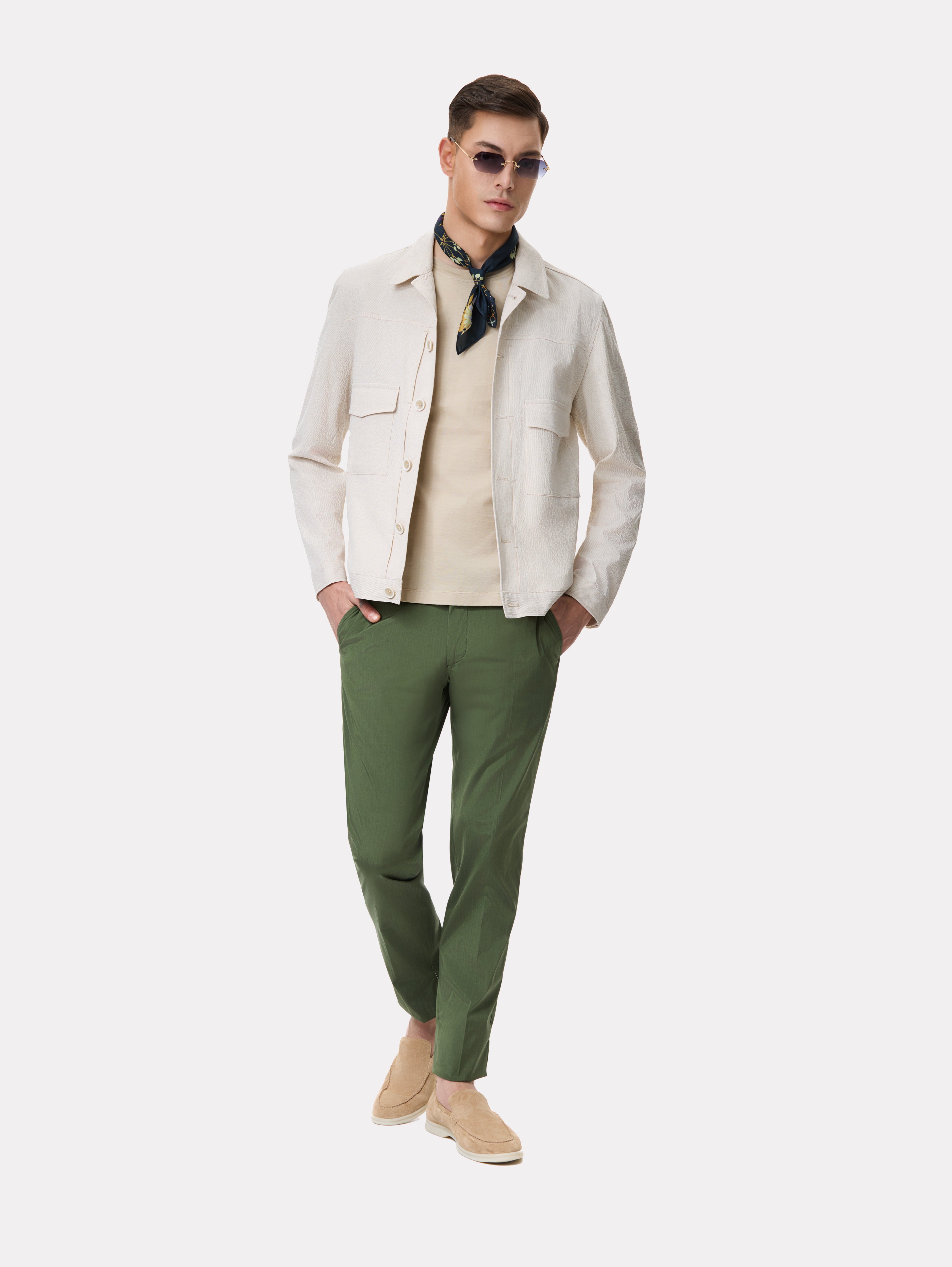 Short beige jacket with patch pockets