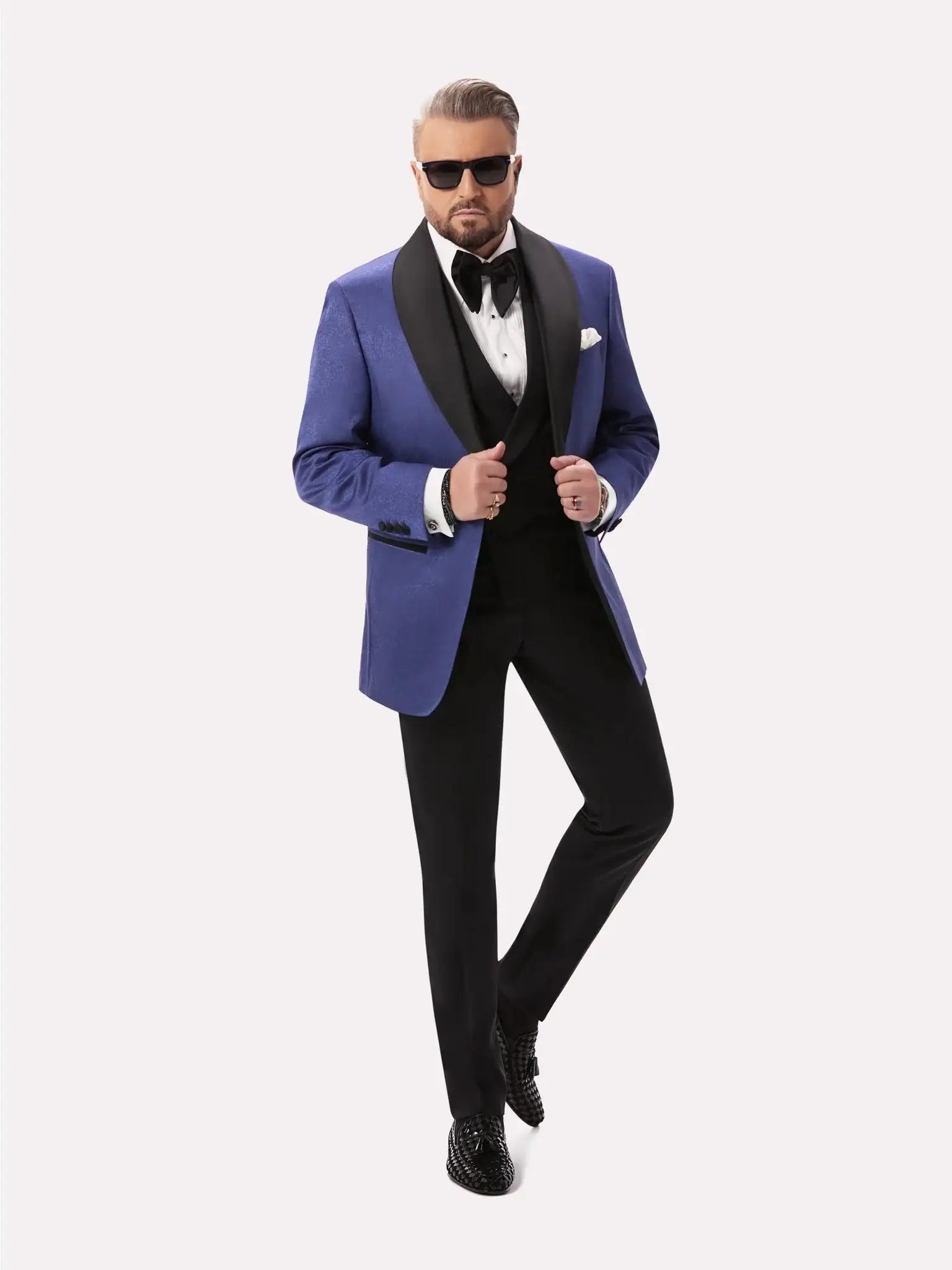 Blue tuxedo jacket with reflections