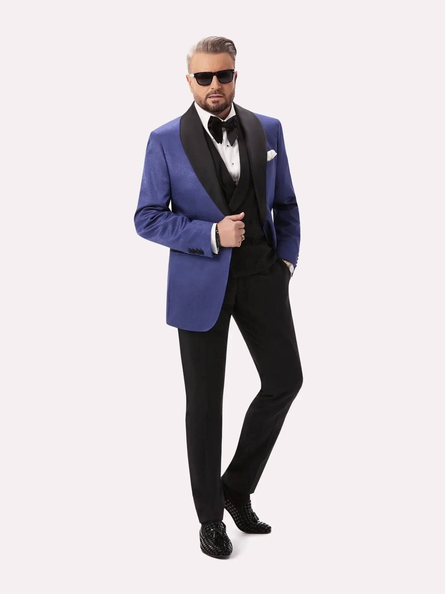 Blue tuxedo jacket with reflections