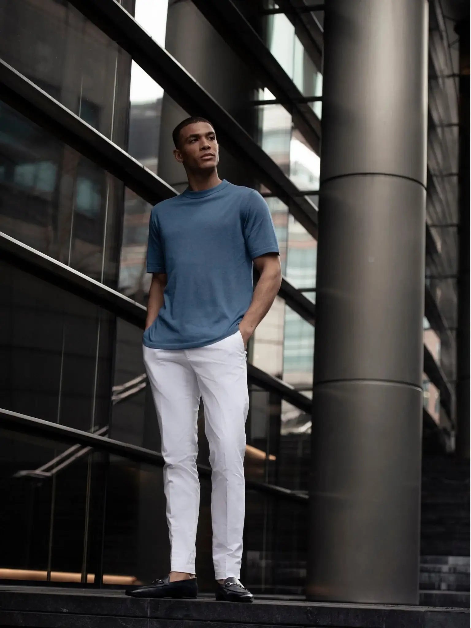 Blue t-shirt made of natural silk and merino wool