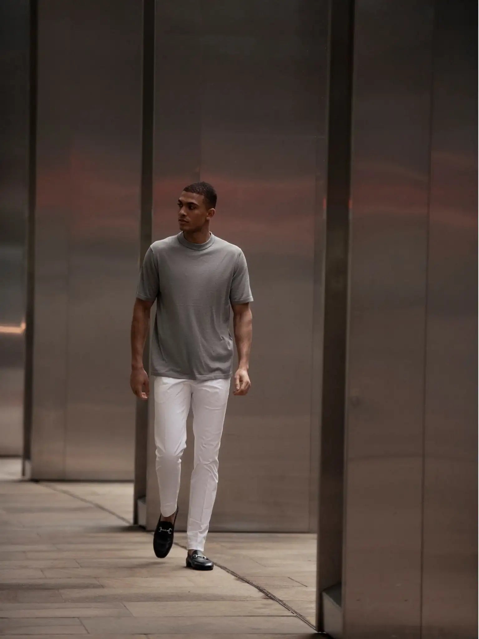 Gray t-shirt made of natural silk and merino wool