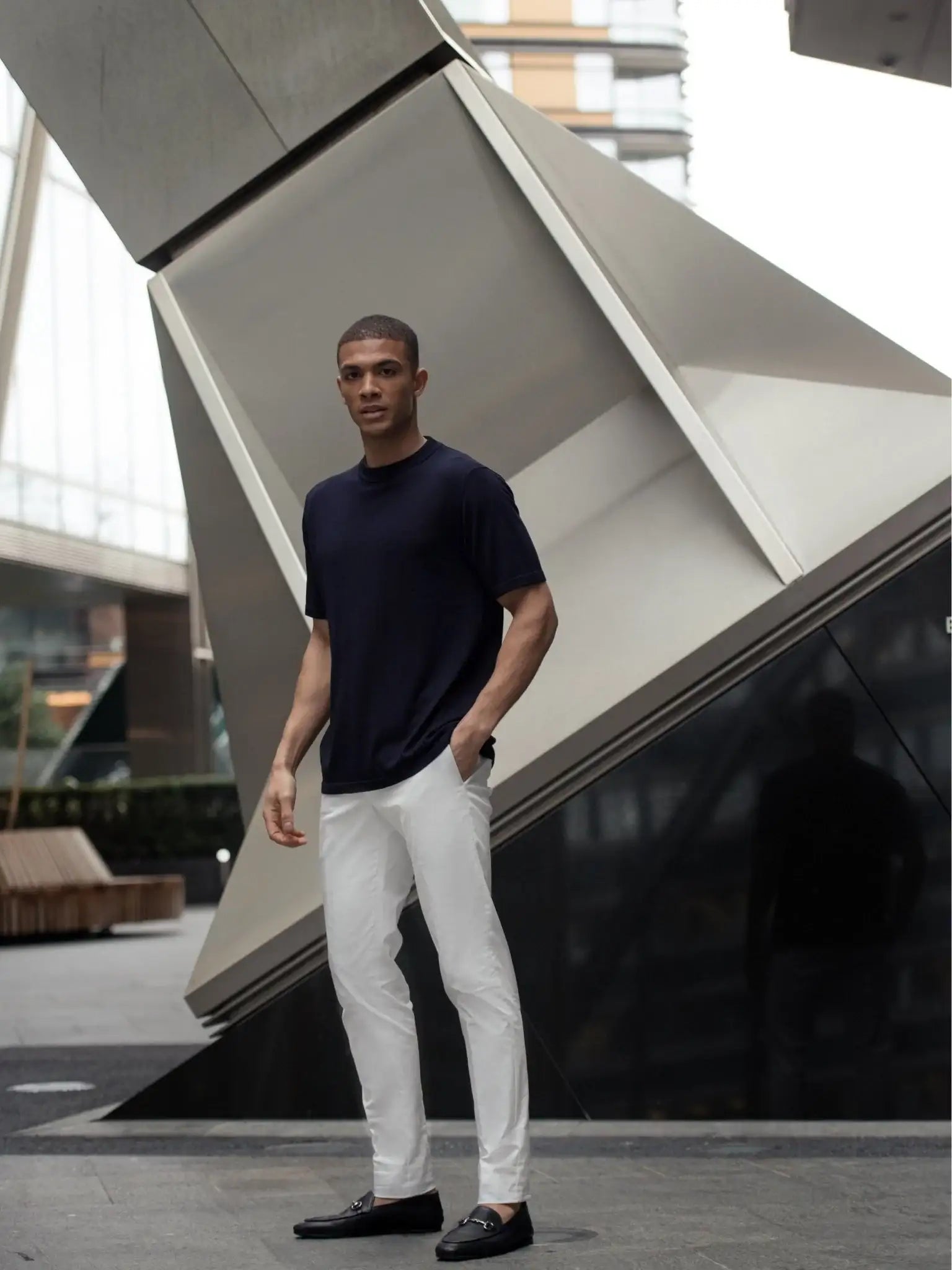 Navy t-shirt made of natural silk and merino wool