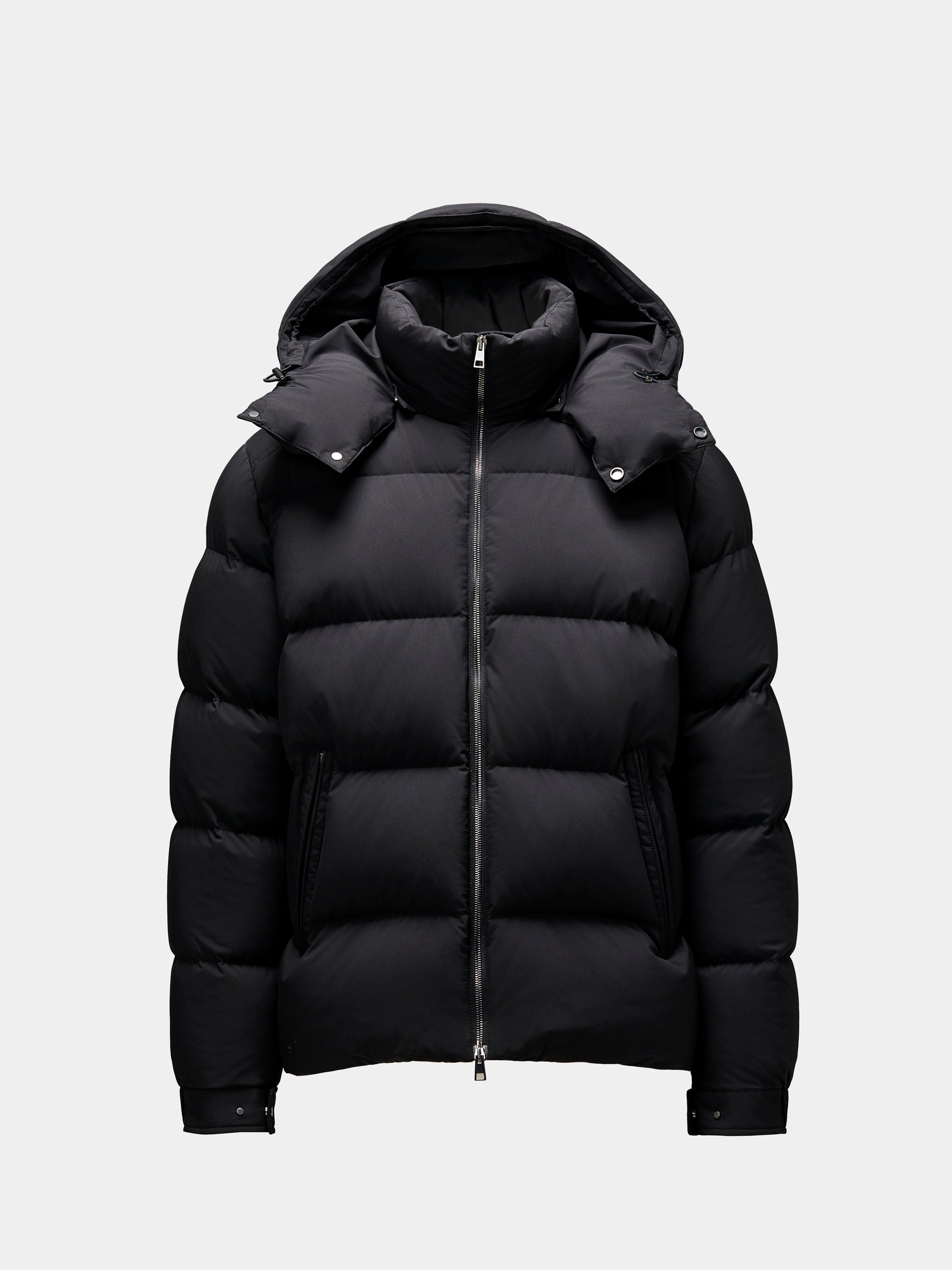 Short black down jacket