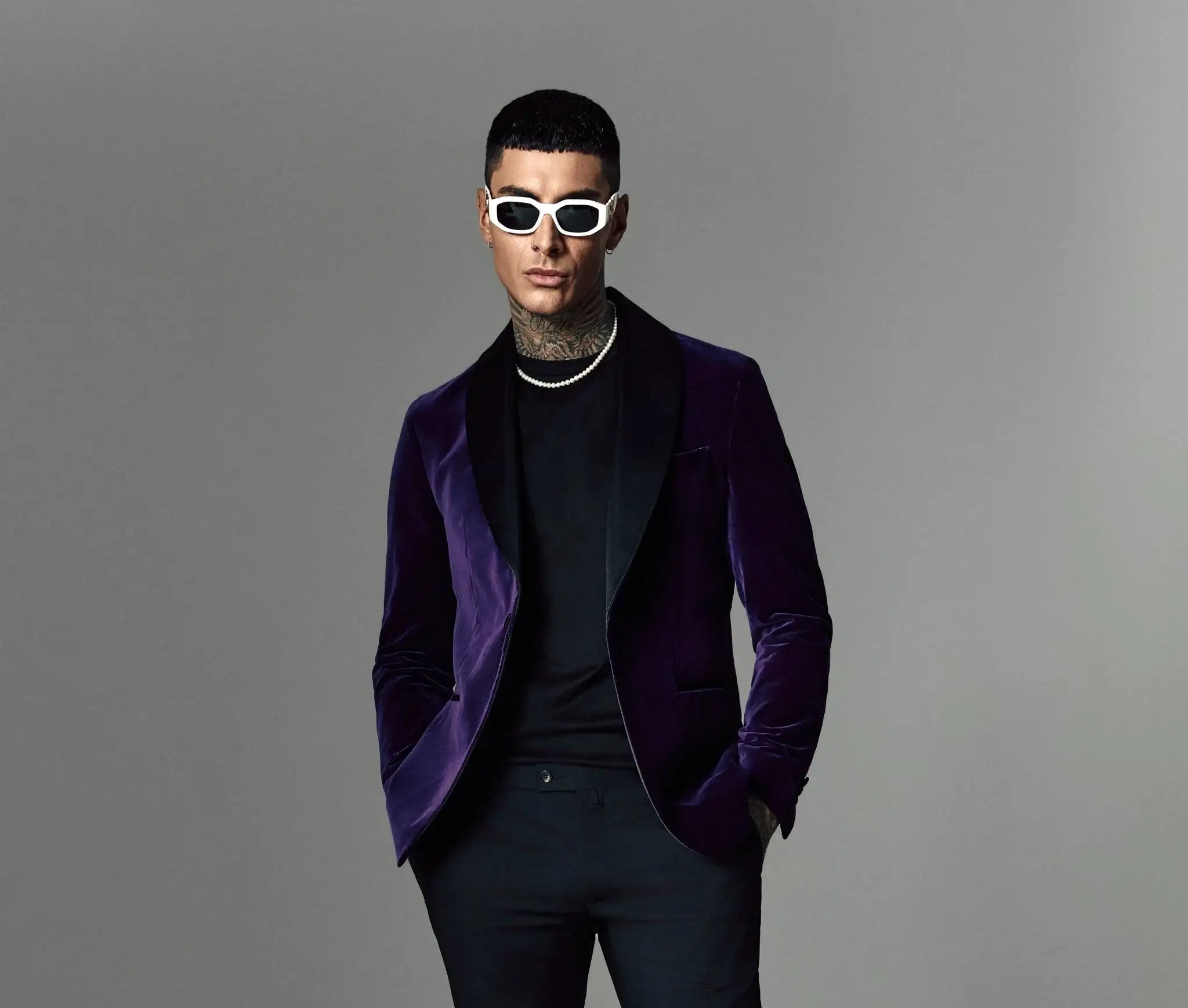 Tuxedo jacket in mauve velvet