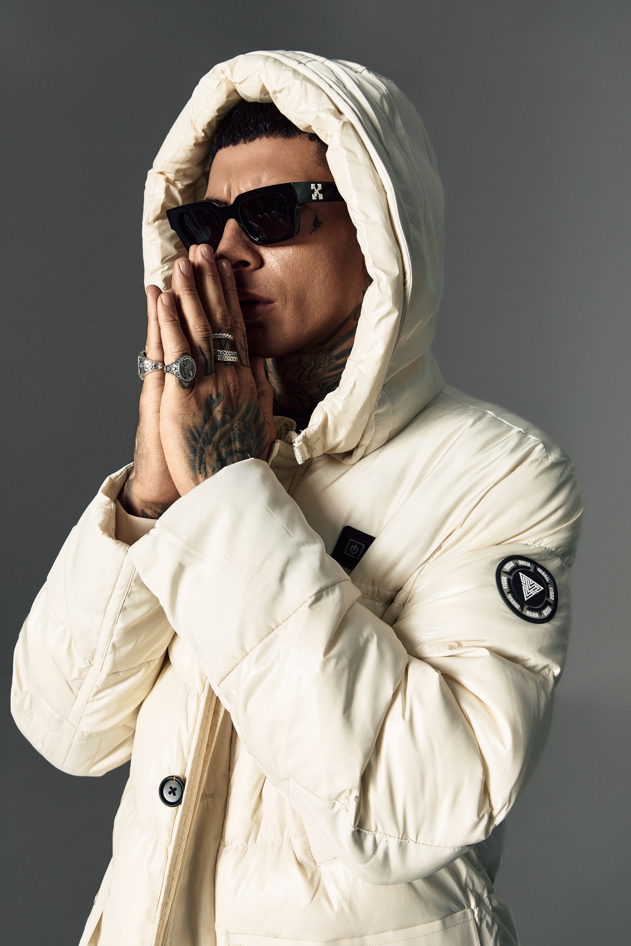 Long white jacket, with heating