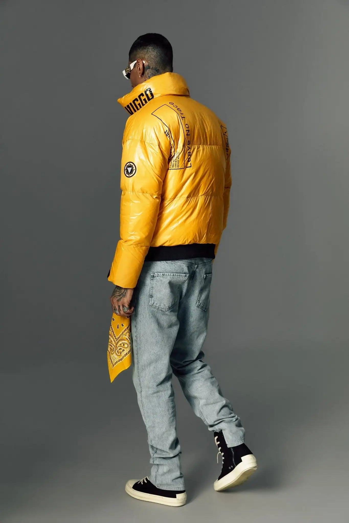 Geaca galbena cu incalzire