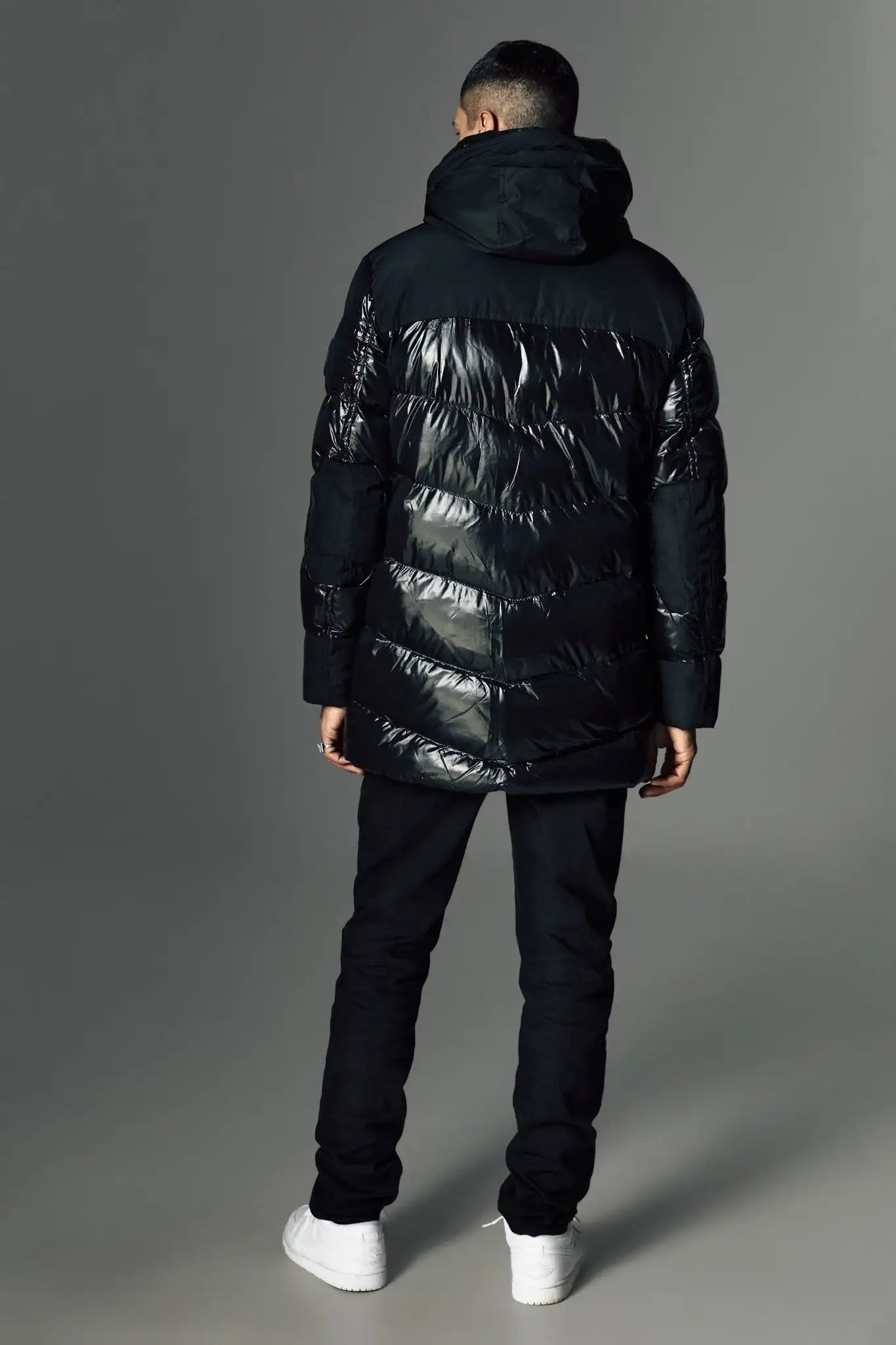 Geaca neagra lunga, cu incalzire