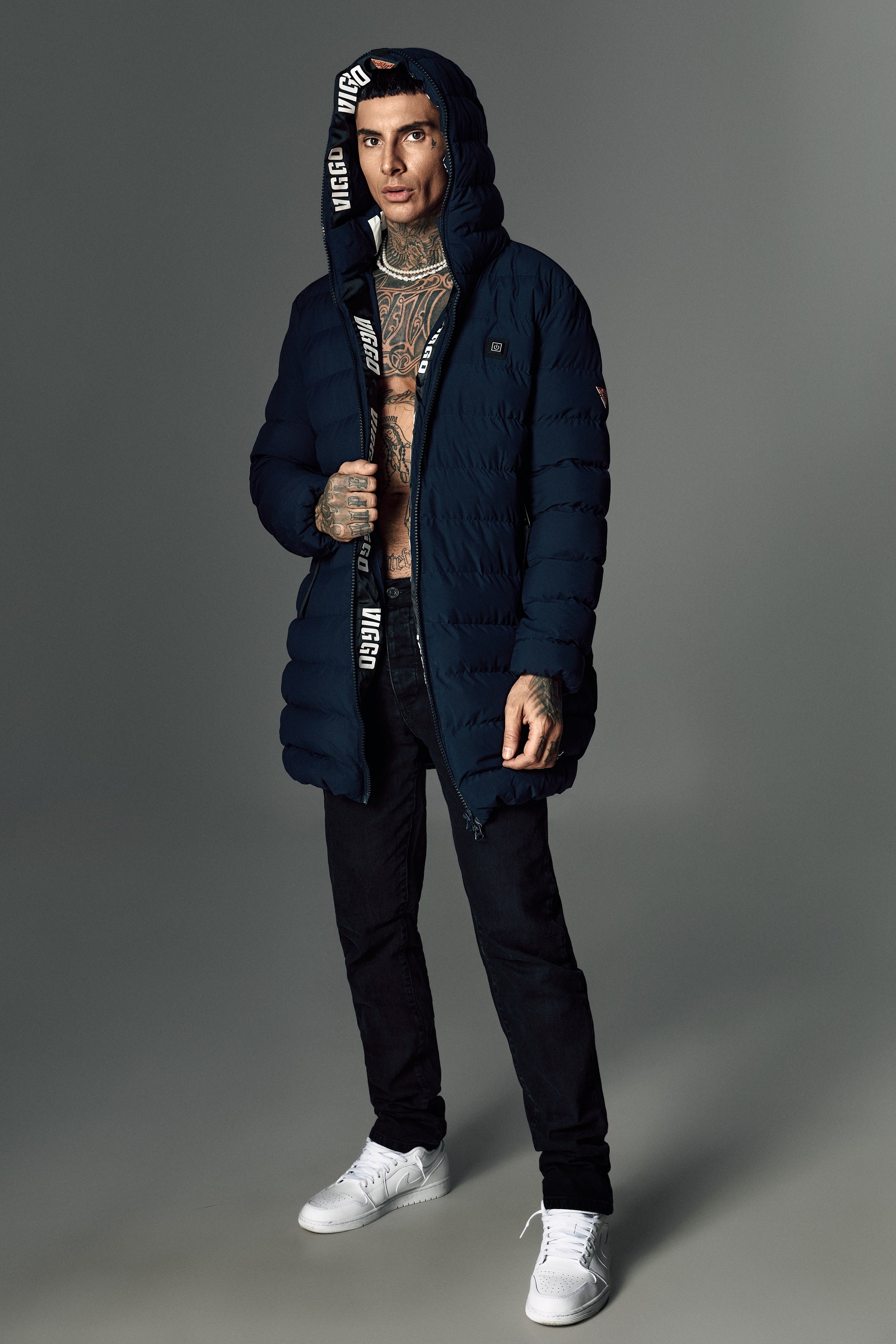Long navy jacket with heating and removable accessories