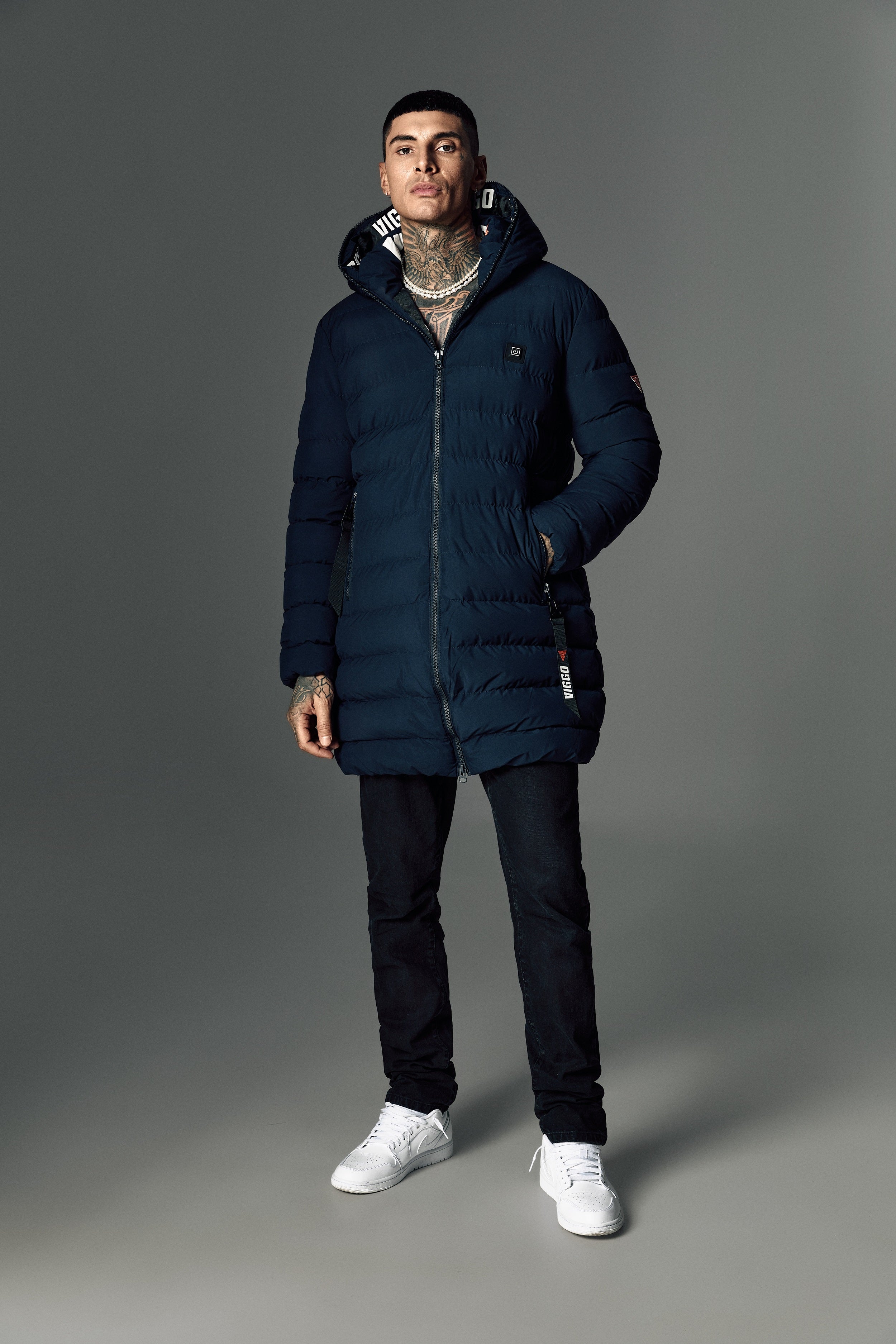 Long navy jacket with heating and removable accessories