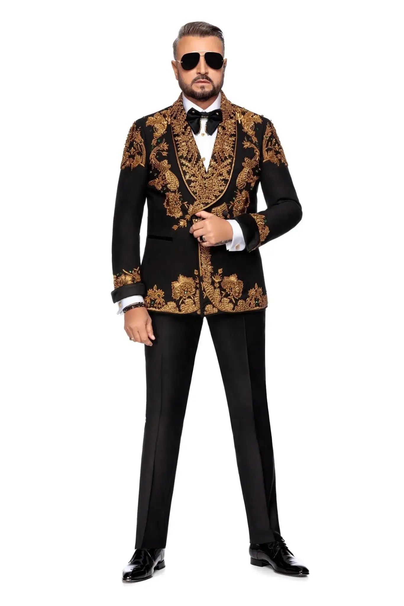 Wool tuxedo jacket with manual bronze embroidery on two rows of buttons