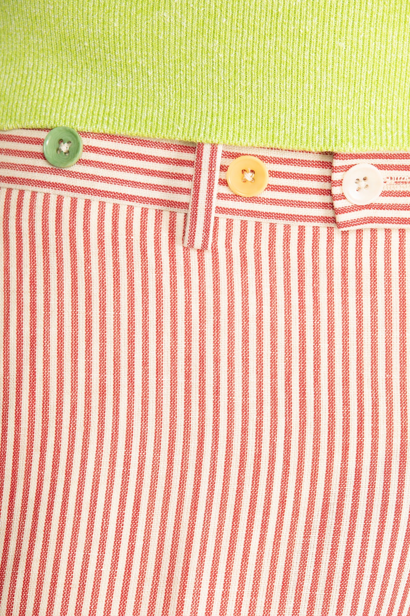 Pantalon Scurt Casual Rosu Cu Dungi Crem
