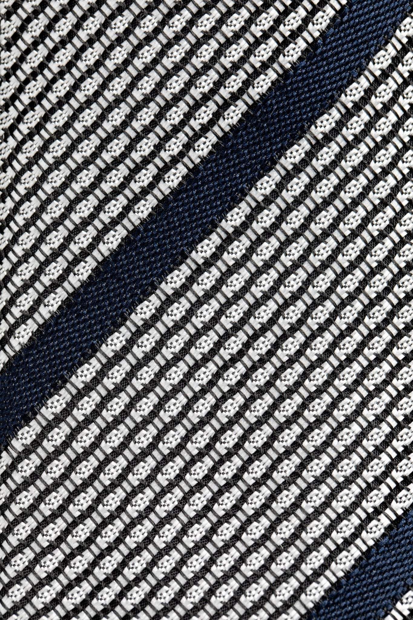 Silver silk tie with stripes