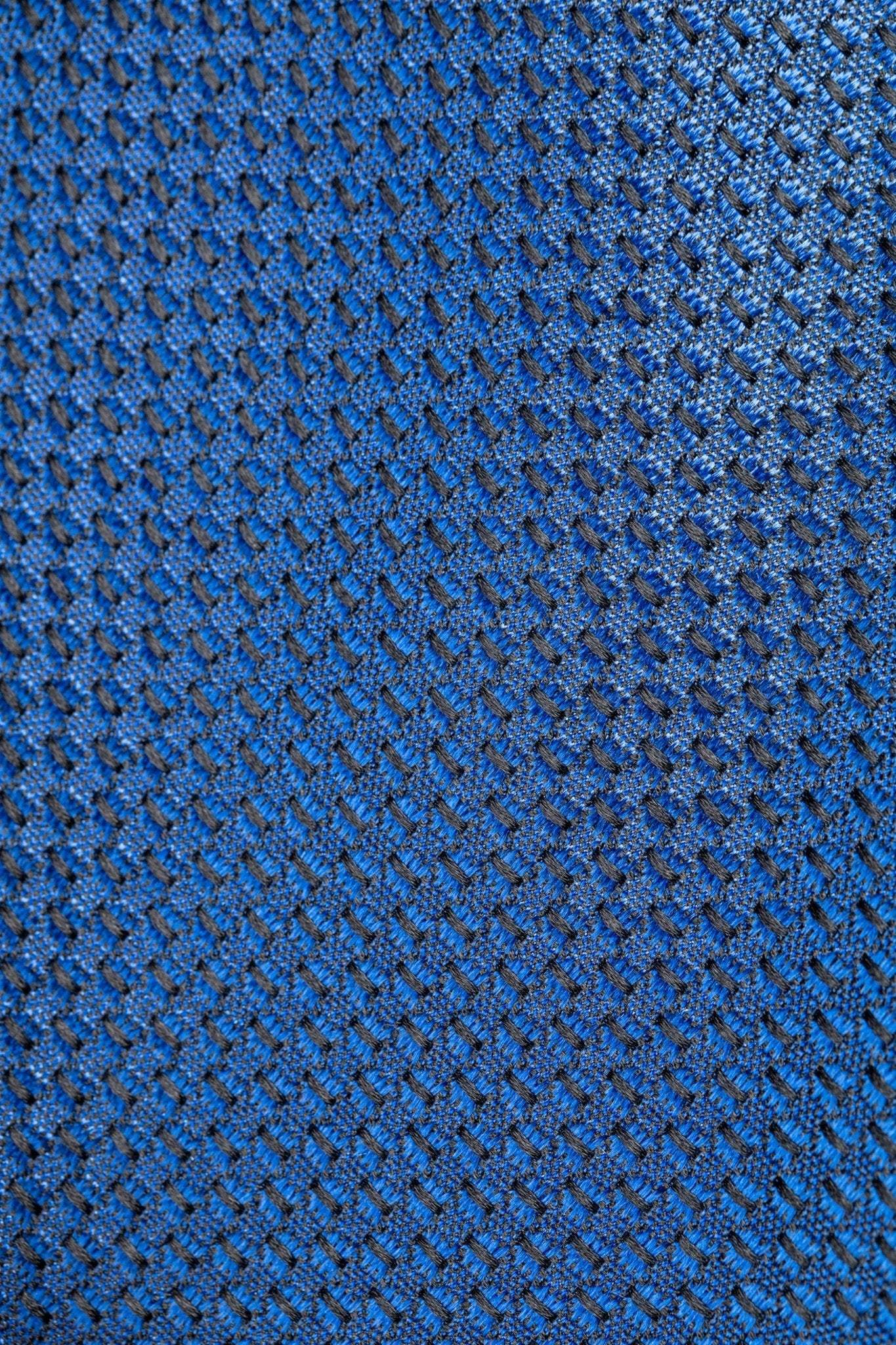 Textured navy silk tie