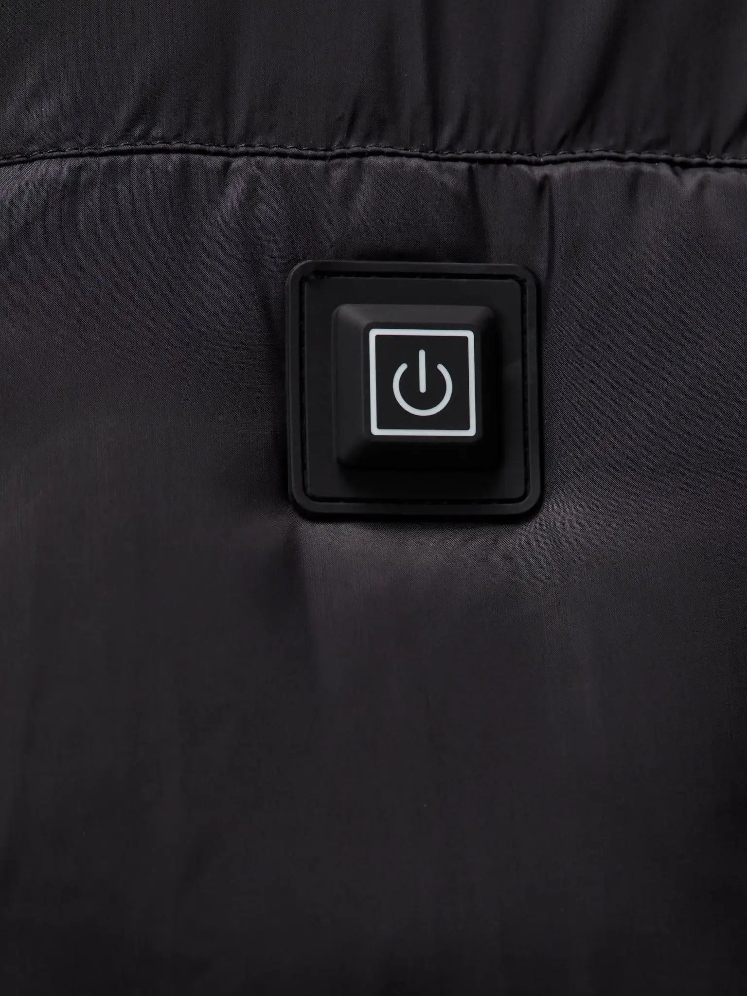 Geaca neagra cu incalzire si accesorii detasabile