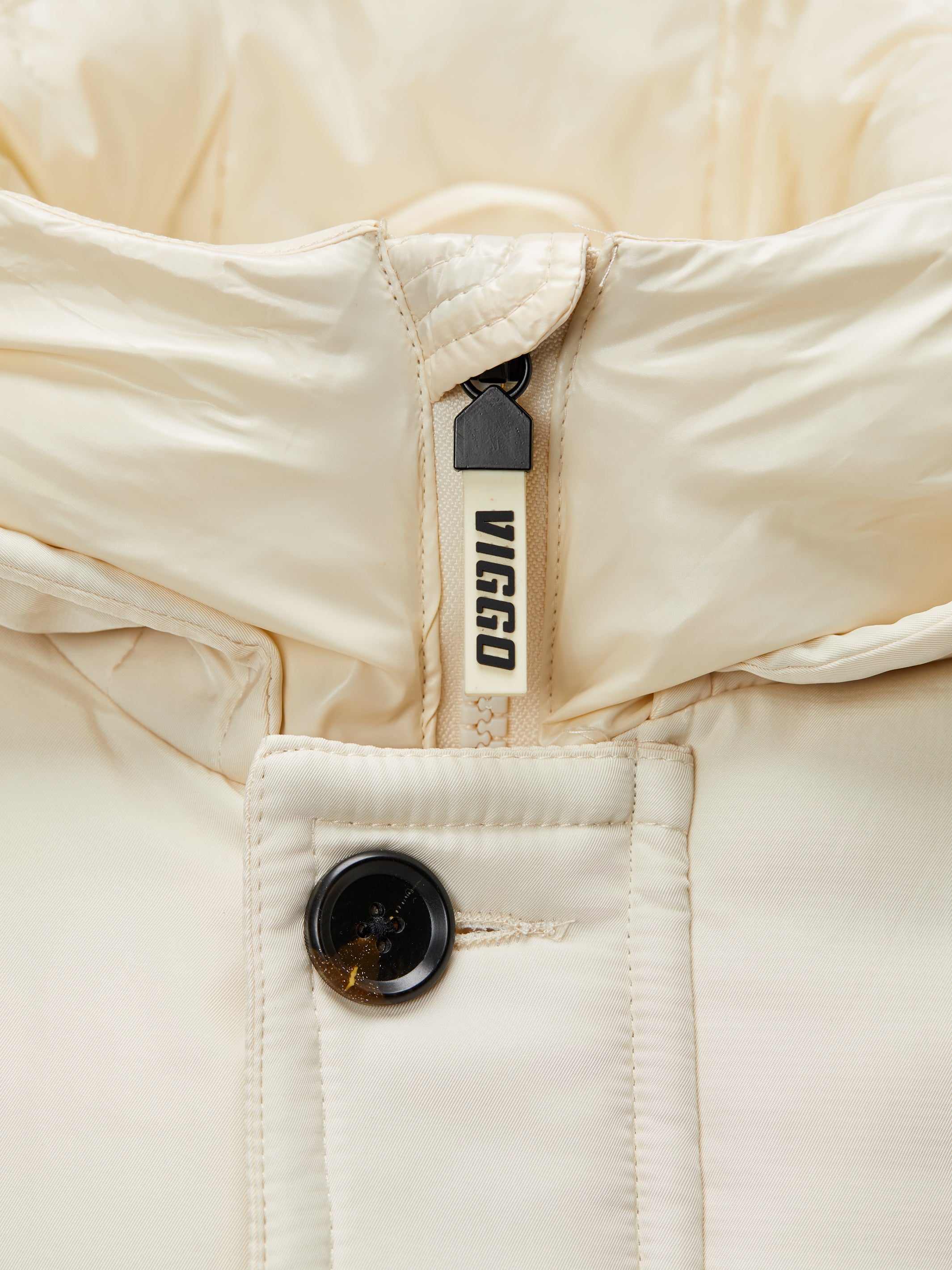 Long white jacket, with heating
