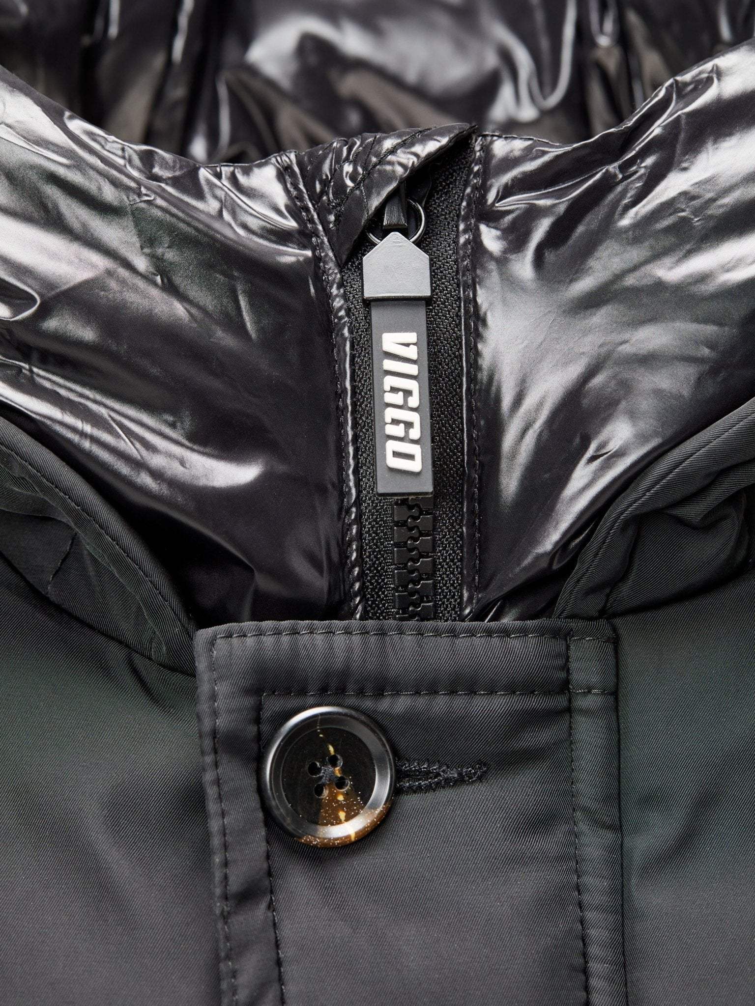 Geaca neagra lunga, cu incalzire