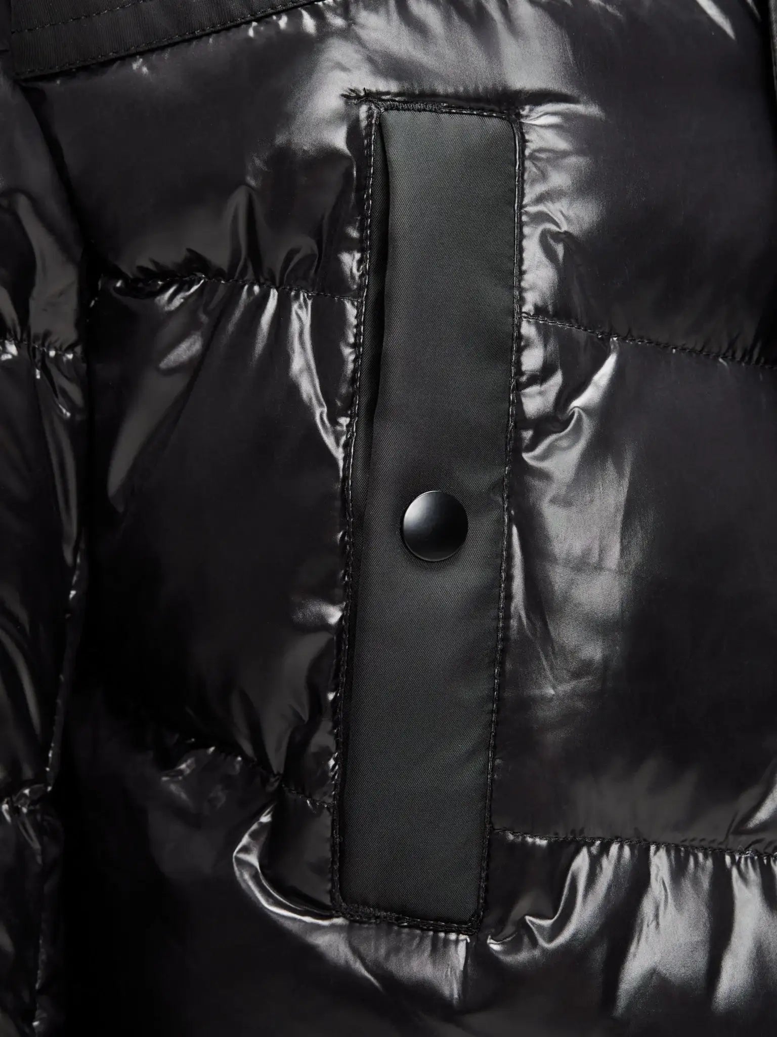 Geaca neagra lunga, cu incalzire