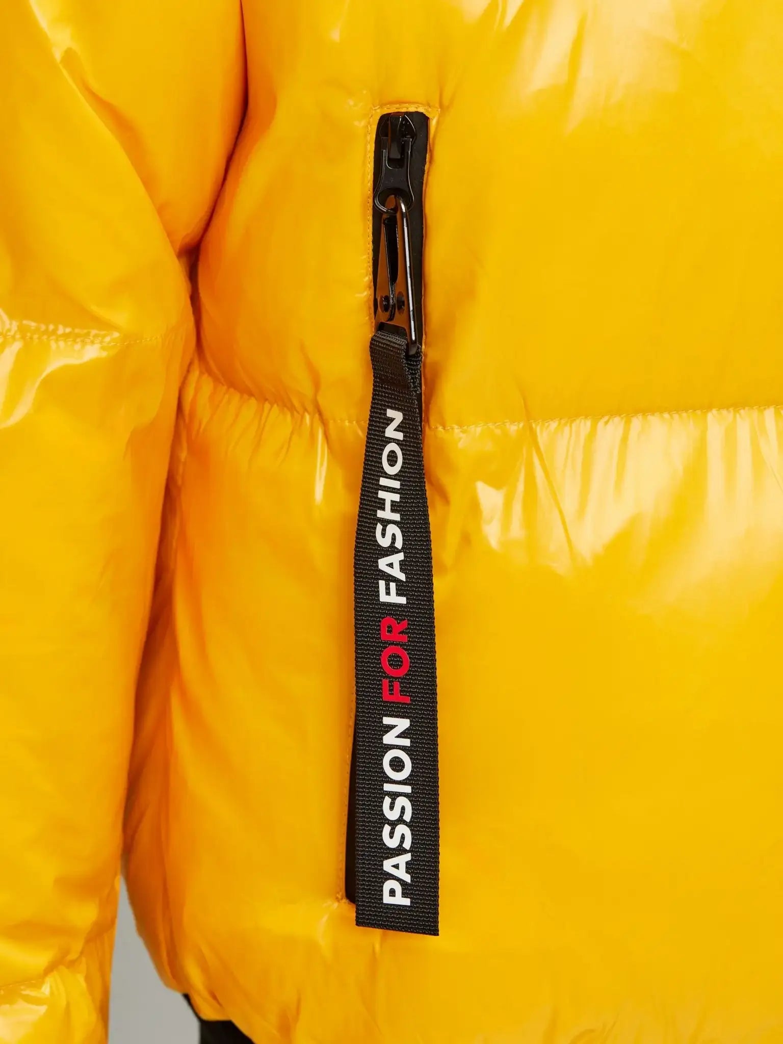 Geaca galbena cu incalzire