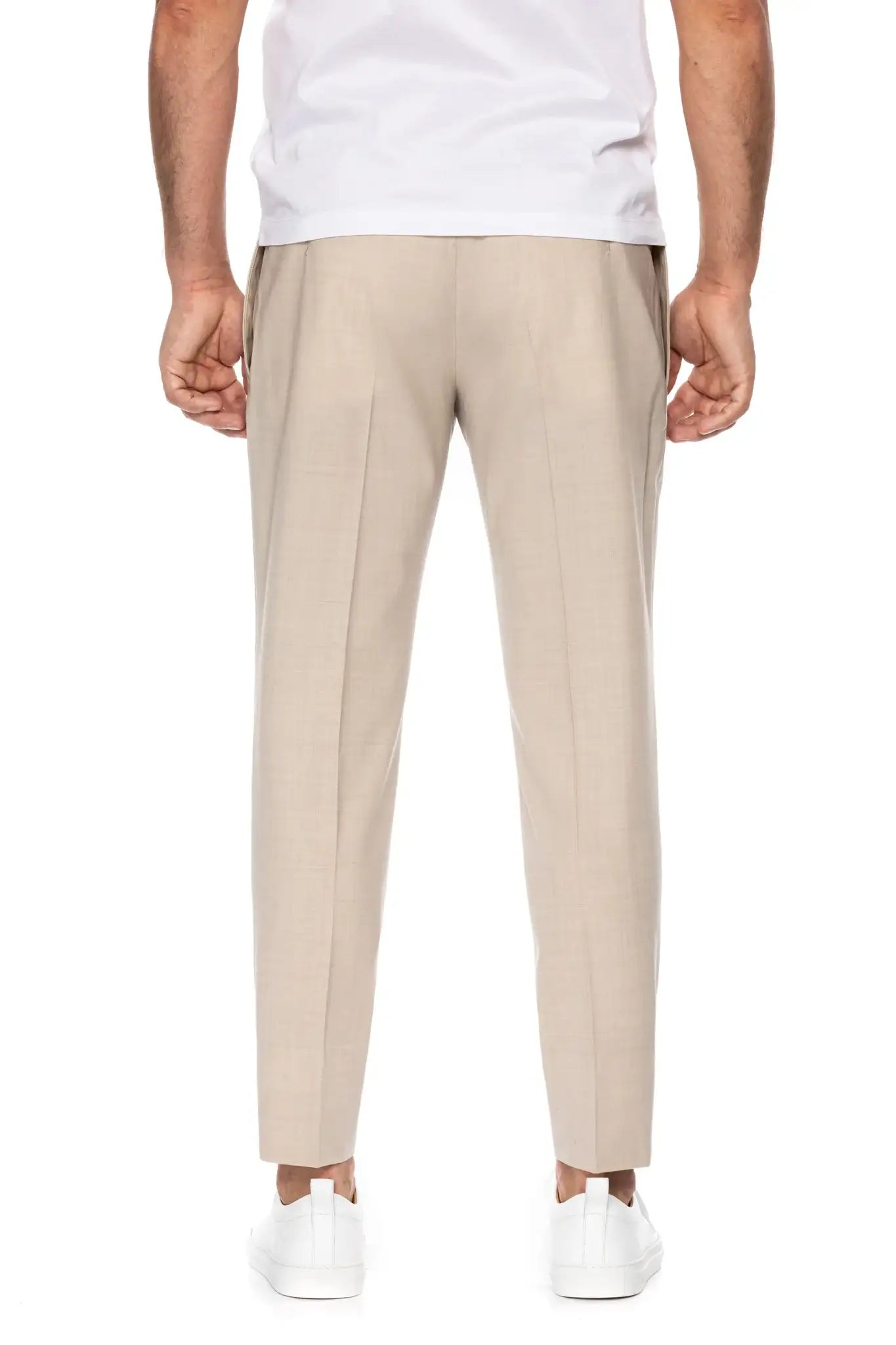 Pantaloni bej cu siret in talie si pense