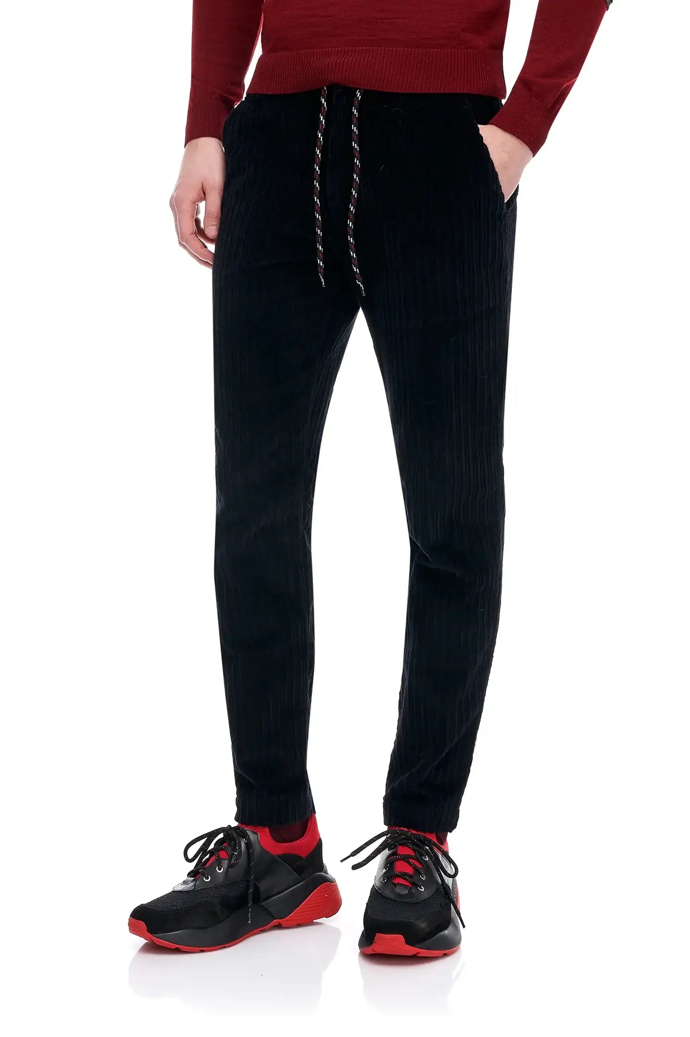 Pantaloni reiat negri cu snur