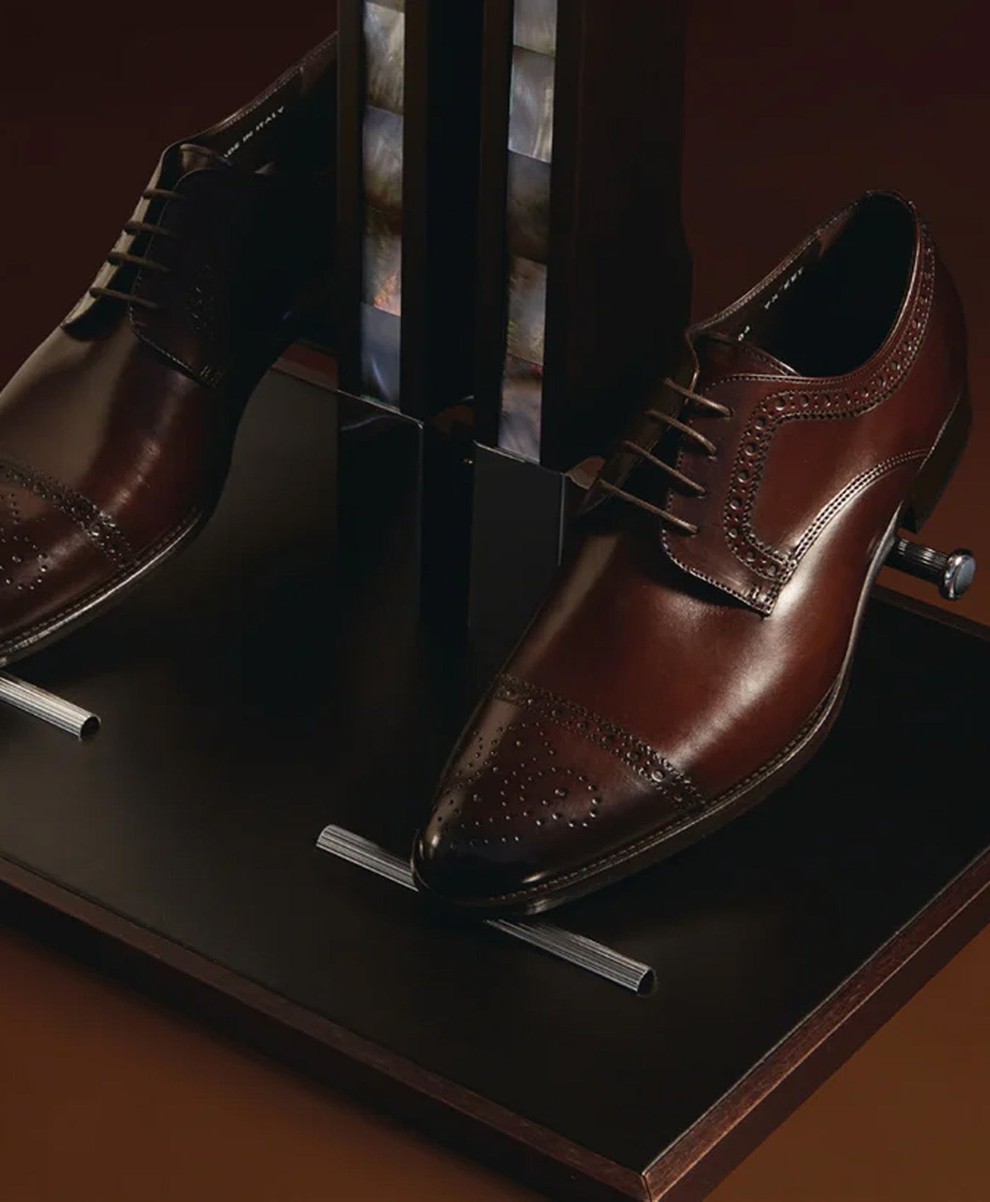 Suport pentru costum, pantofi si accesorii mother of pearl