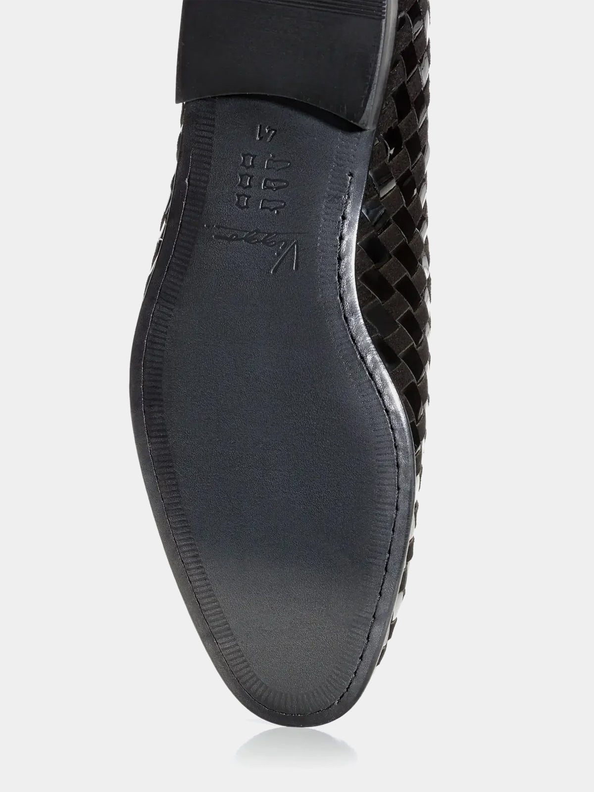 Tuxedo shoes braided with tassels