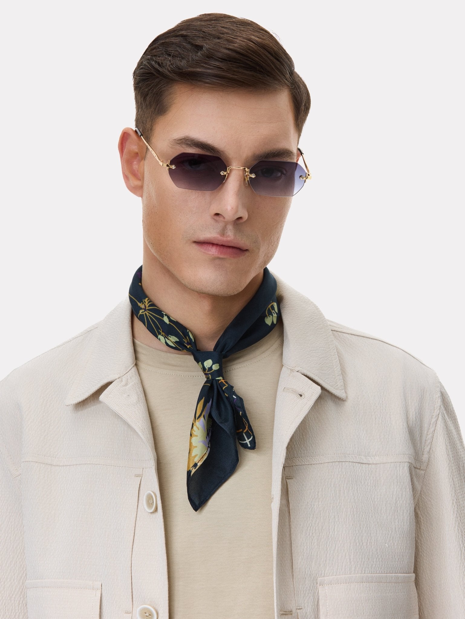 Jacheta scurta bej cu buzunare aplicate - Viggo