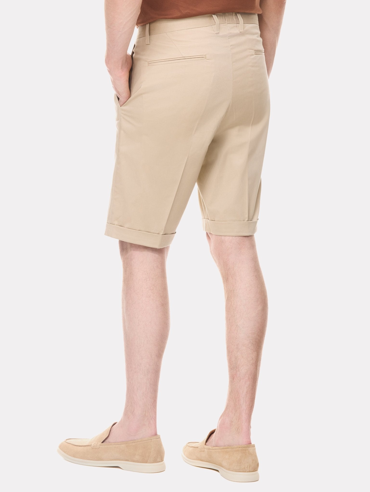 Pantaloni scurti bej cu manseta - Viggo