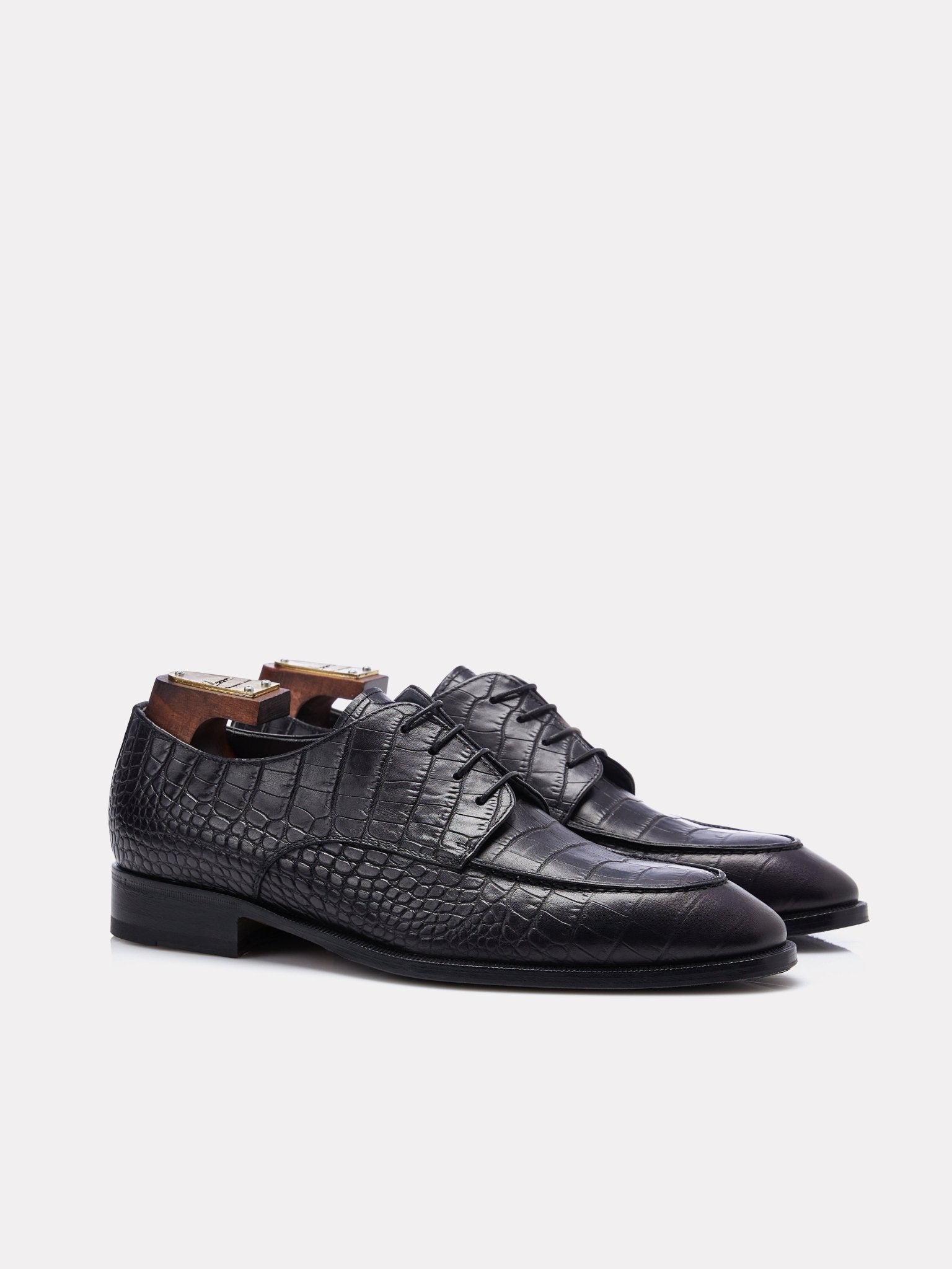 Pantofi derby negri cu model croco - Viggo
